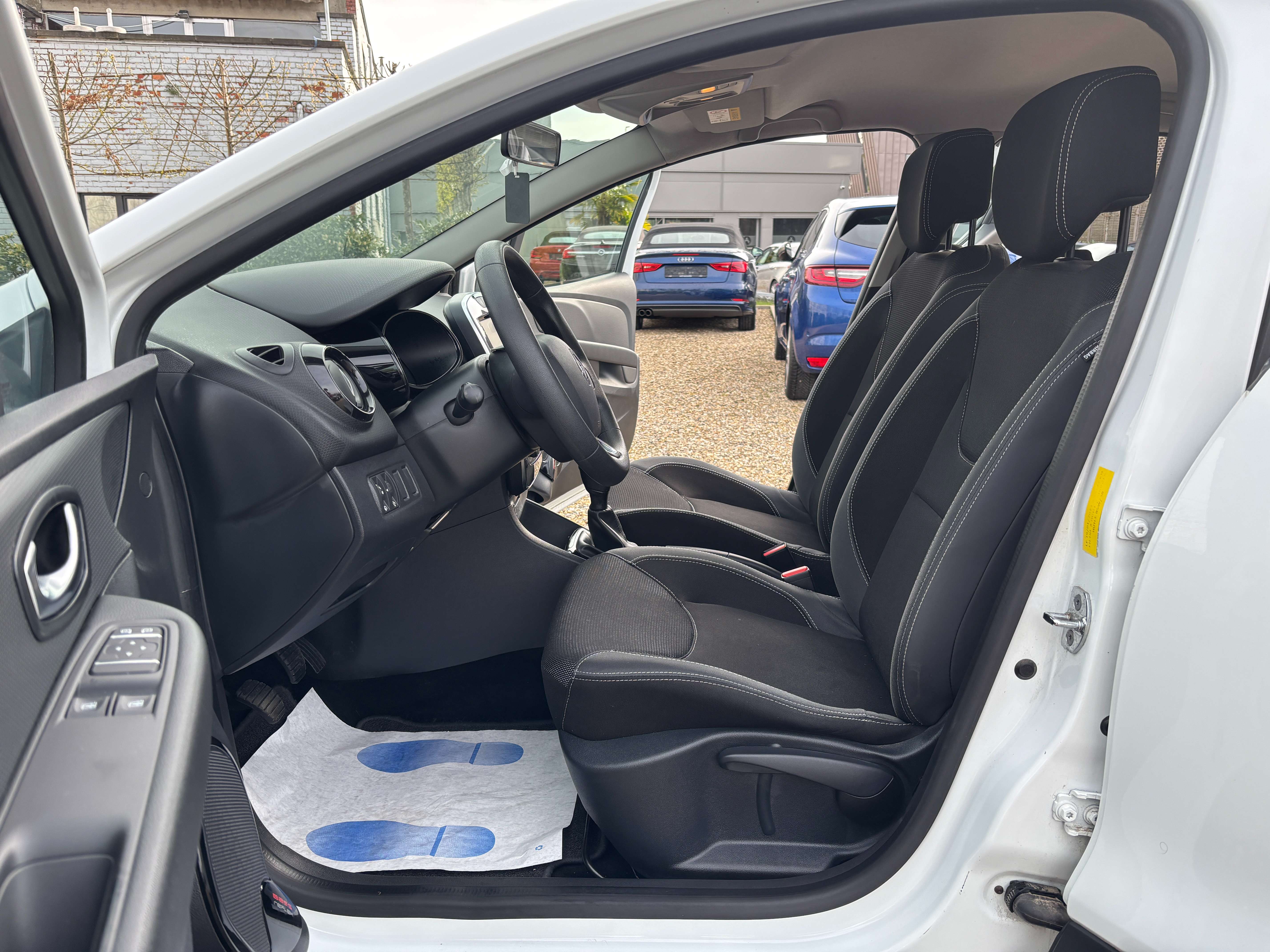 Renault Clio 1.2i *BLUETOOTH*CRUISE CONTROL*AIRCO*1ER PROPRIETAIRE*GARANTIE*