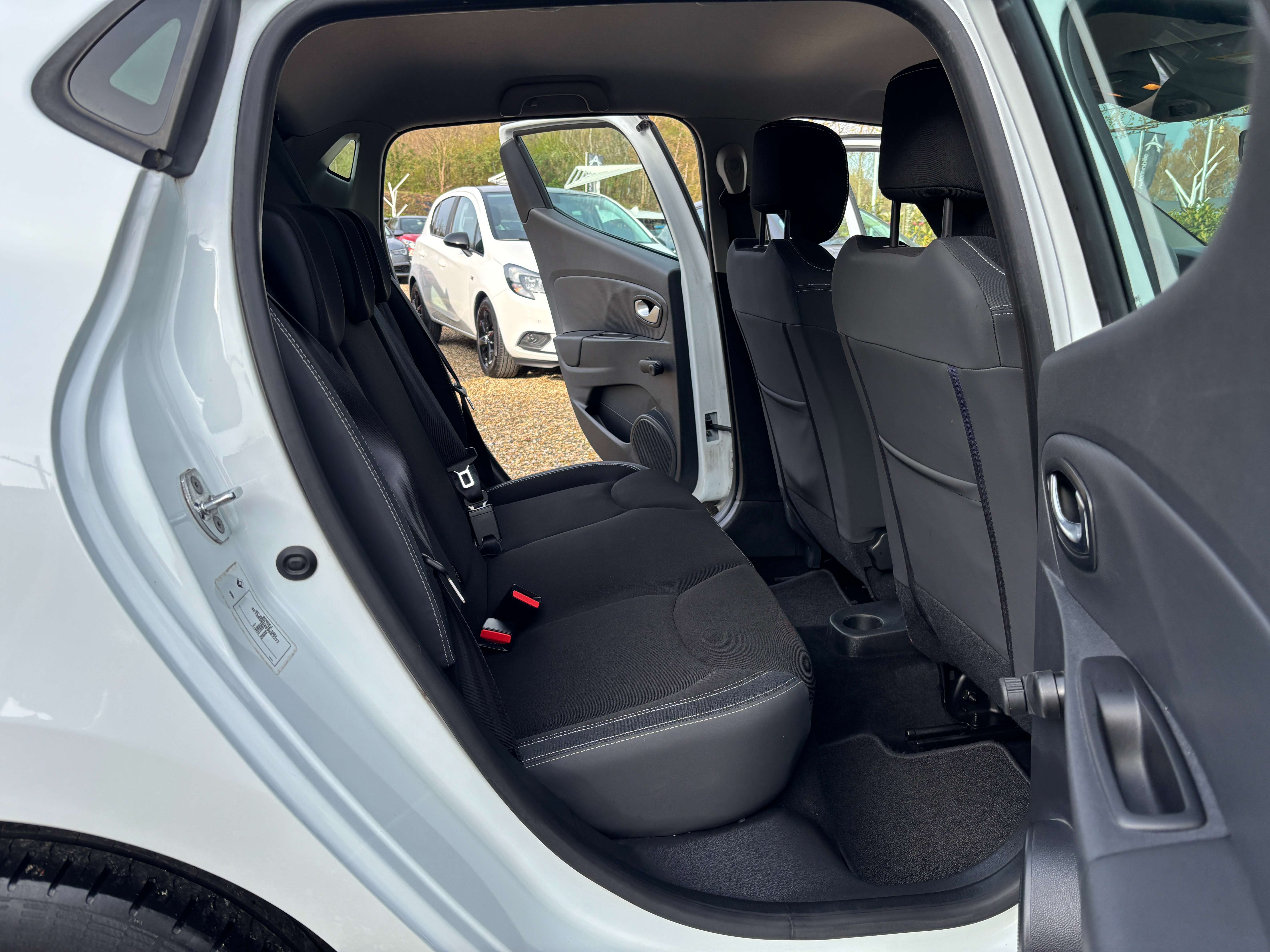 Renault Clio 1.2i *BLUETOOTH*CRUISE CONTROL*AIRCO*1ER PROPRIETAIRE*GARANTIE*