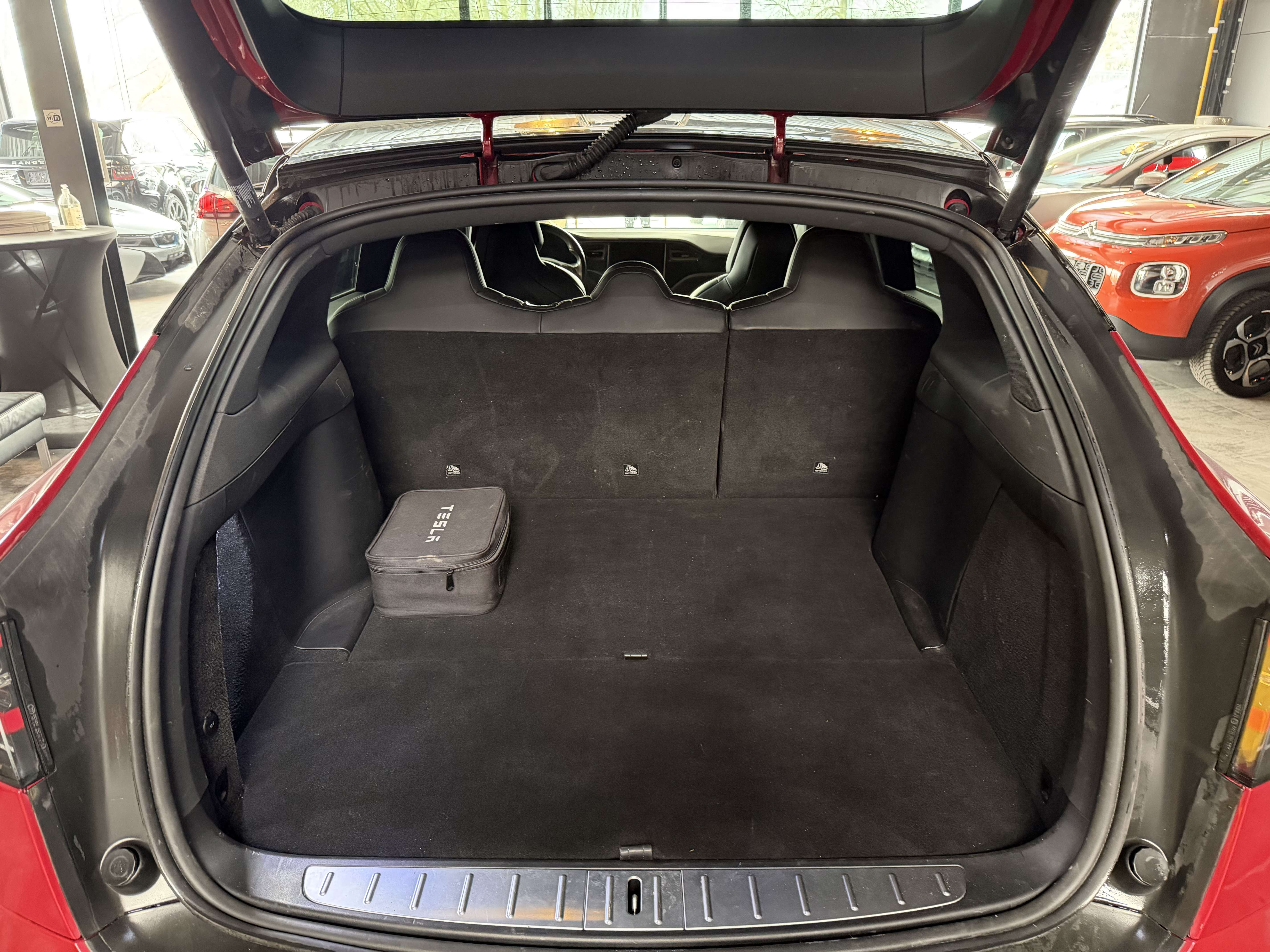 Tesla Model X Model X 75 kWh Dual Motor (EU6.2)