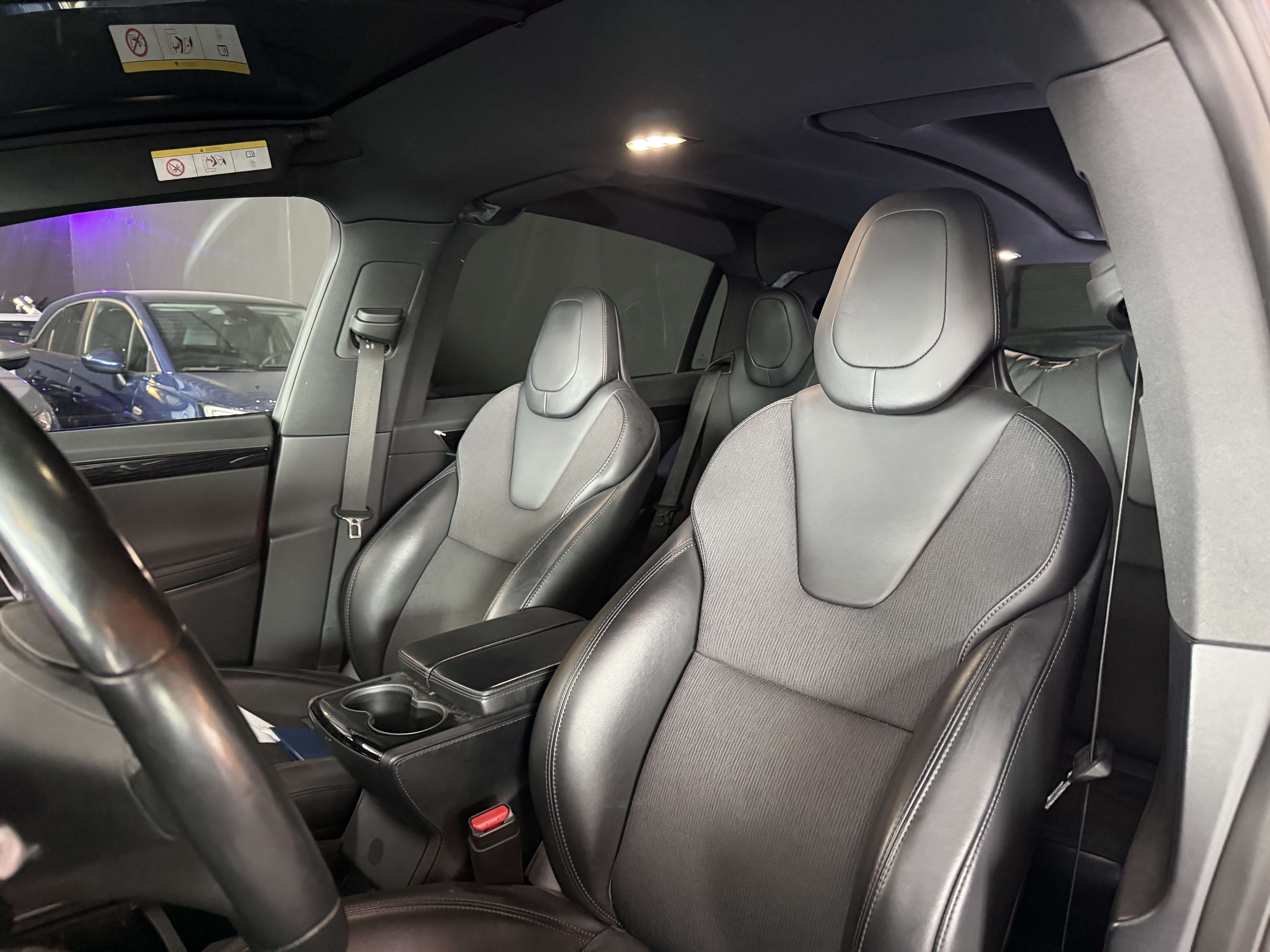 Tesla Model X Model X 75 kWh Dual Motor (EU6.2)