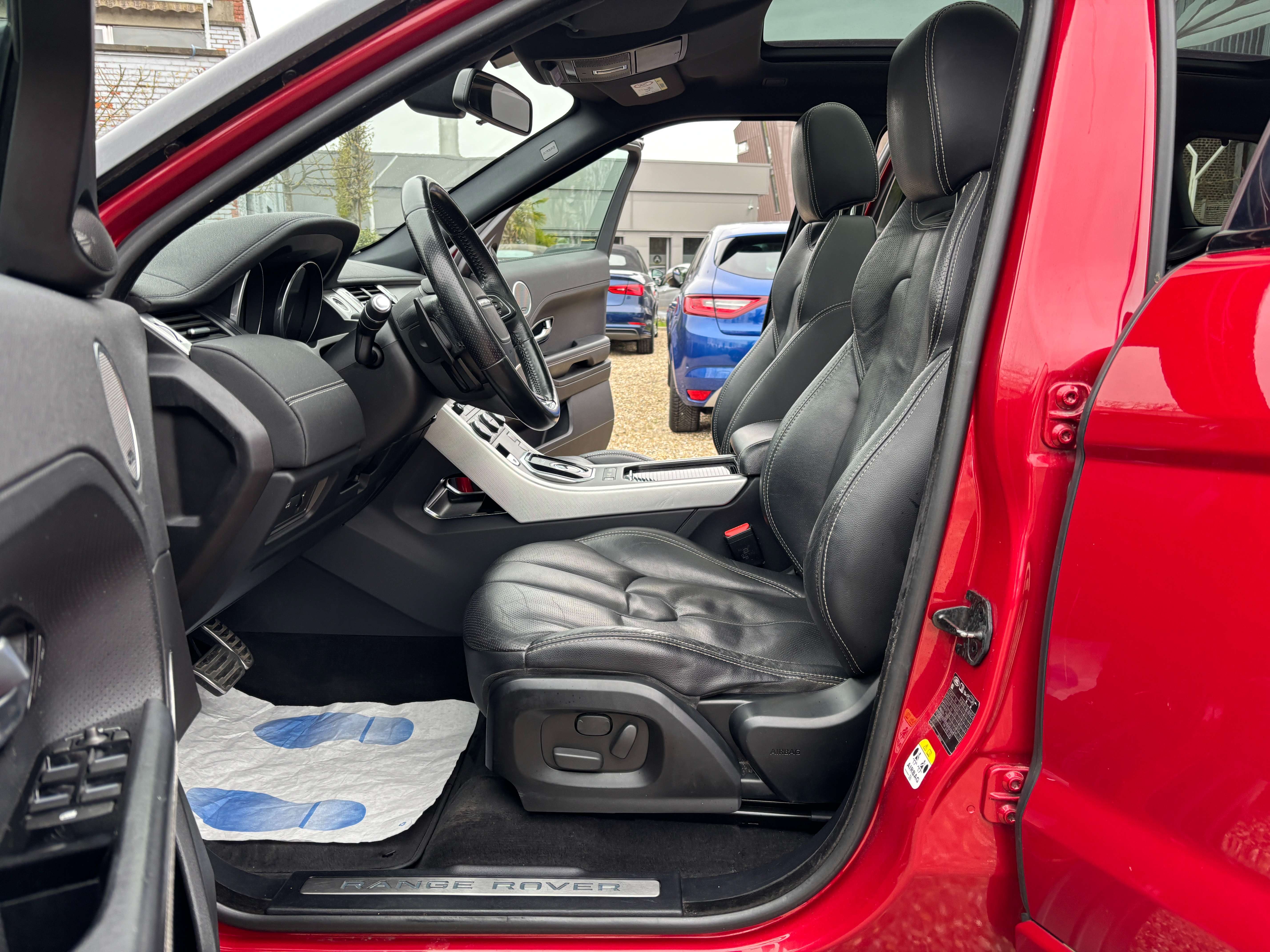 Land Rover Range Rover Evoque 2.2 TD4 4WD *SIEGES CHAUFFANTS*MERIDIAN*LED*CAMERA*GARANTIE*