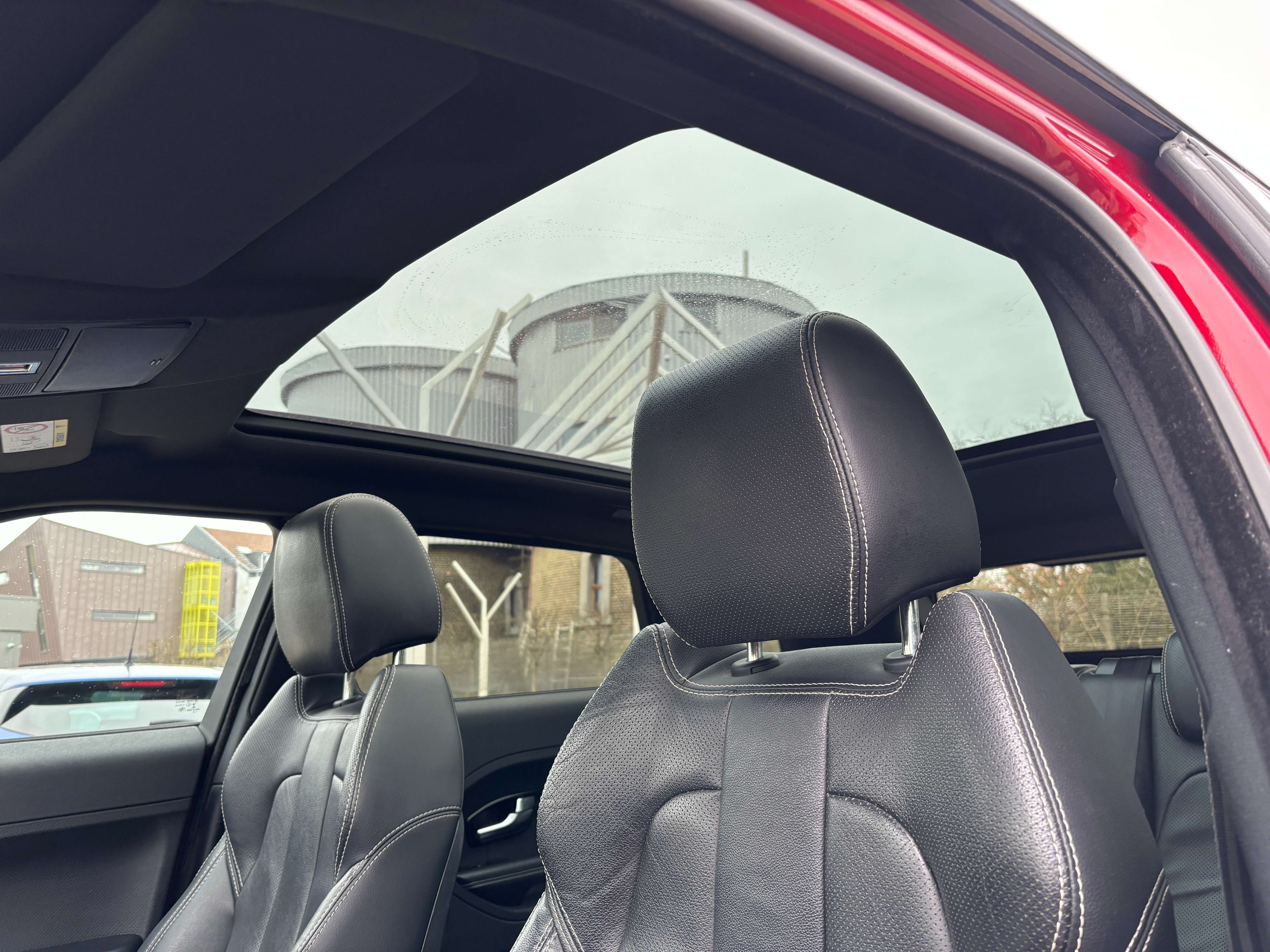 Land Rover Range Rover Evoque 2.2 TD4 4WD *SIEGES CHAUFFANTS*MERIDIAN*LED*CAMERA*GARANTIE*