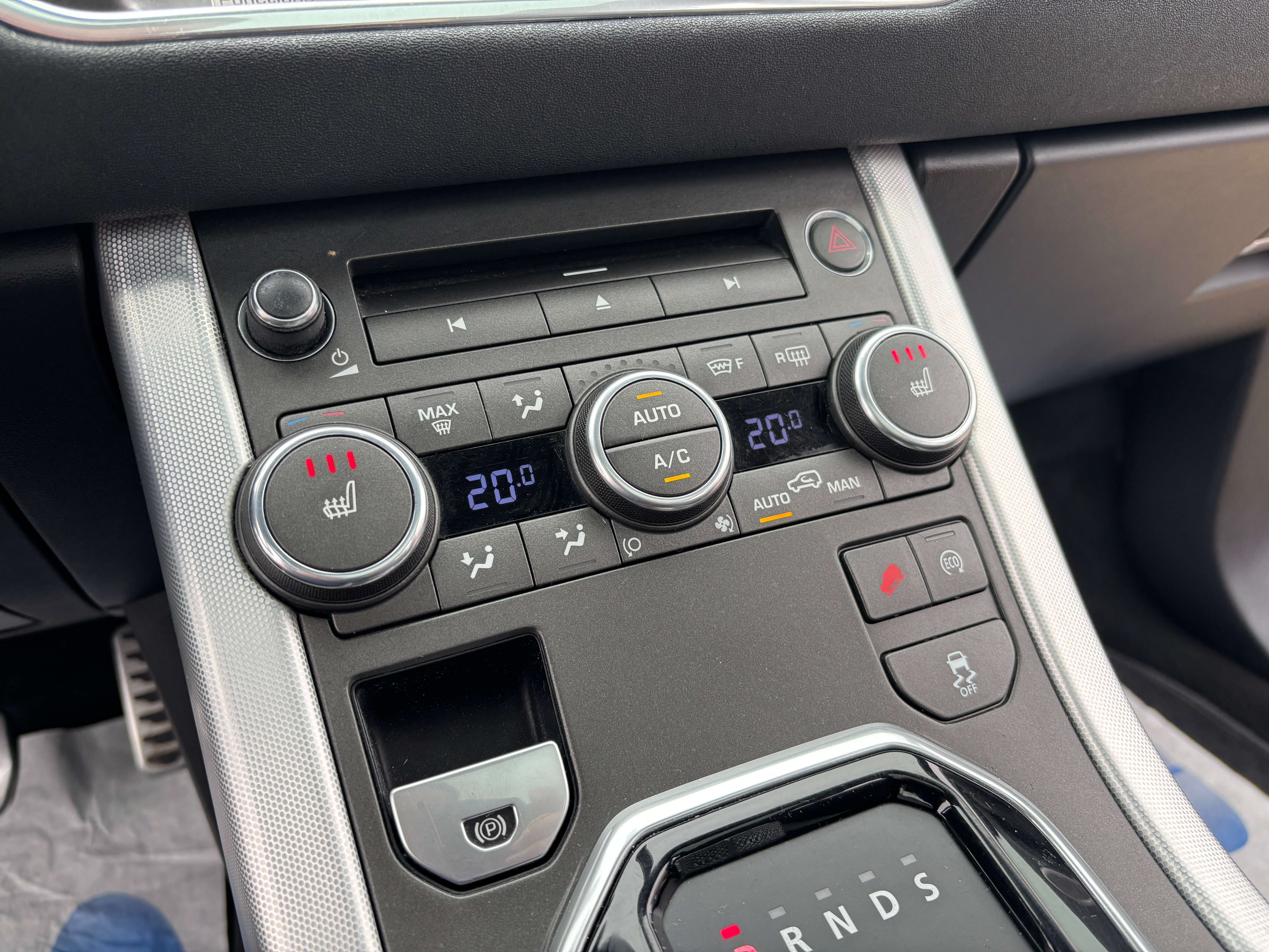 Land Rover Range Rover Evoque 2.2 TD4 4WD *SIEGES CHAUFFANTS*MERIDIAN*LED*CAMERA*GARANTIE*