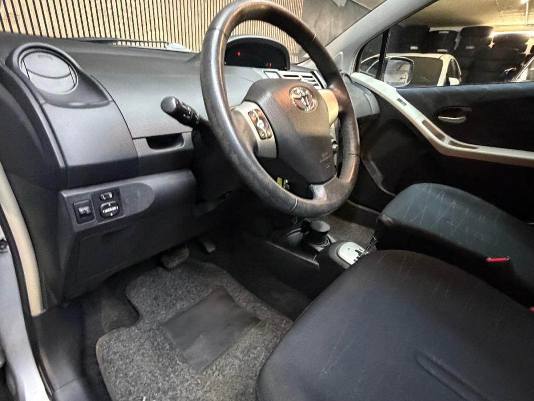Toyota Yaris II 1.3 - 87 VVT-i Sol MultiMode