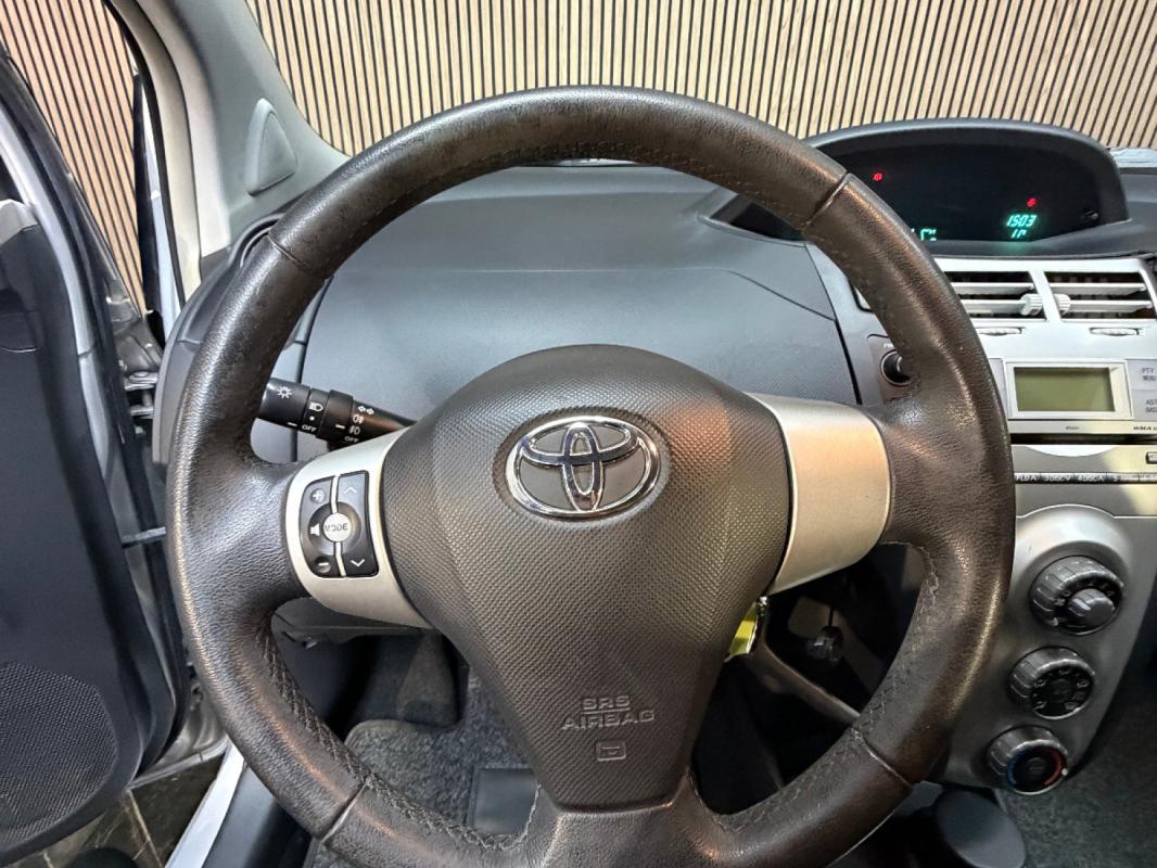 Toyota Yaris II 1.3 - 87 VVT-i Sol MultiMode