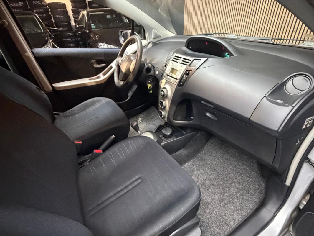 Toyota Yaris II 1.3 - 87 VVT-i Sol MultiMode
