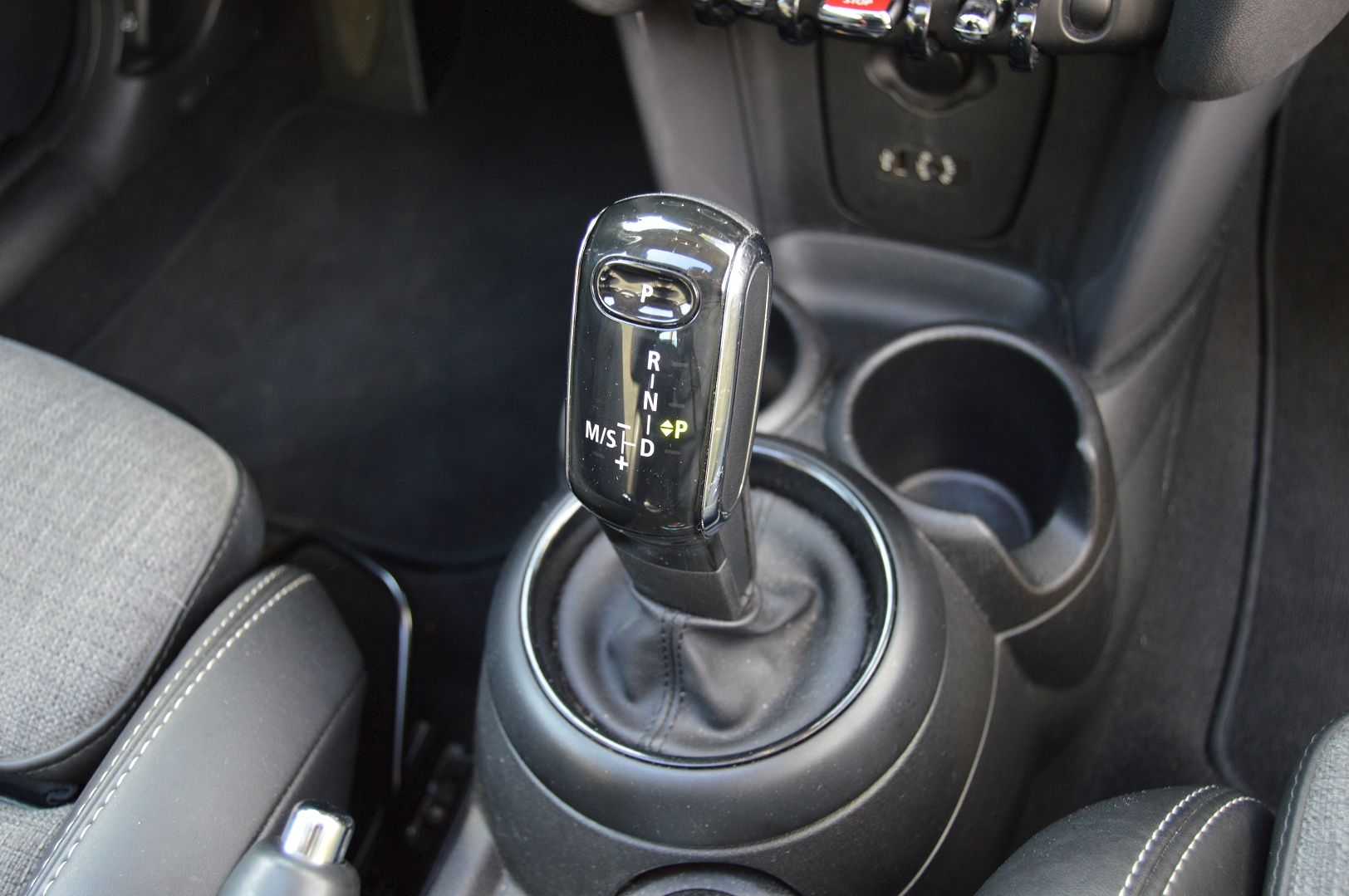 Mini MINI ONE 102CH BLACKFRIARS BVA7 112G