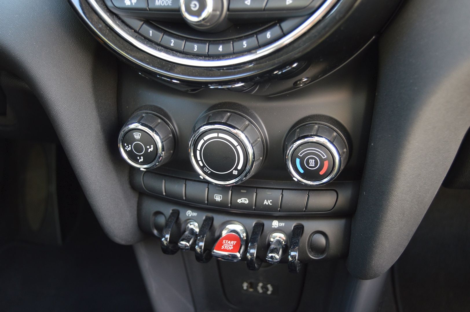 Mini MINI ONE 102CH BLACKFRIARS BVA7 112G