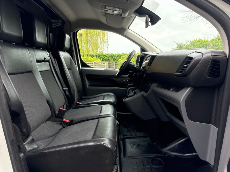 Peugeot EXPERT FG LONG 2.0 HDI 120CH PRO * GALLERIE * ATTELAGE * 3 PLACES
