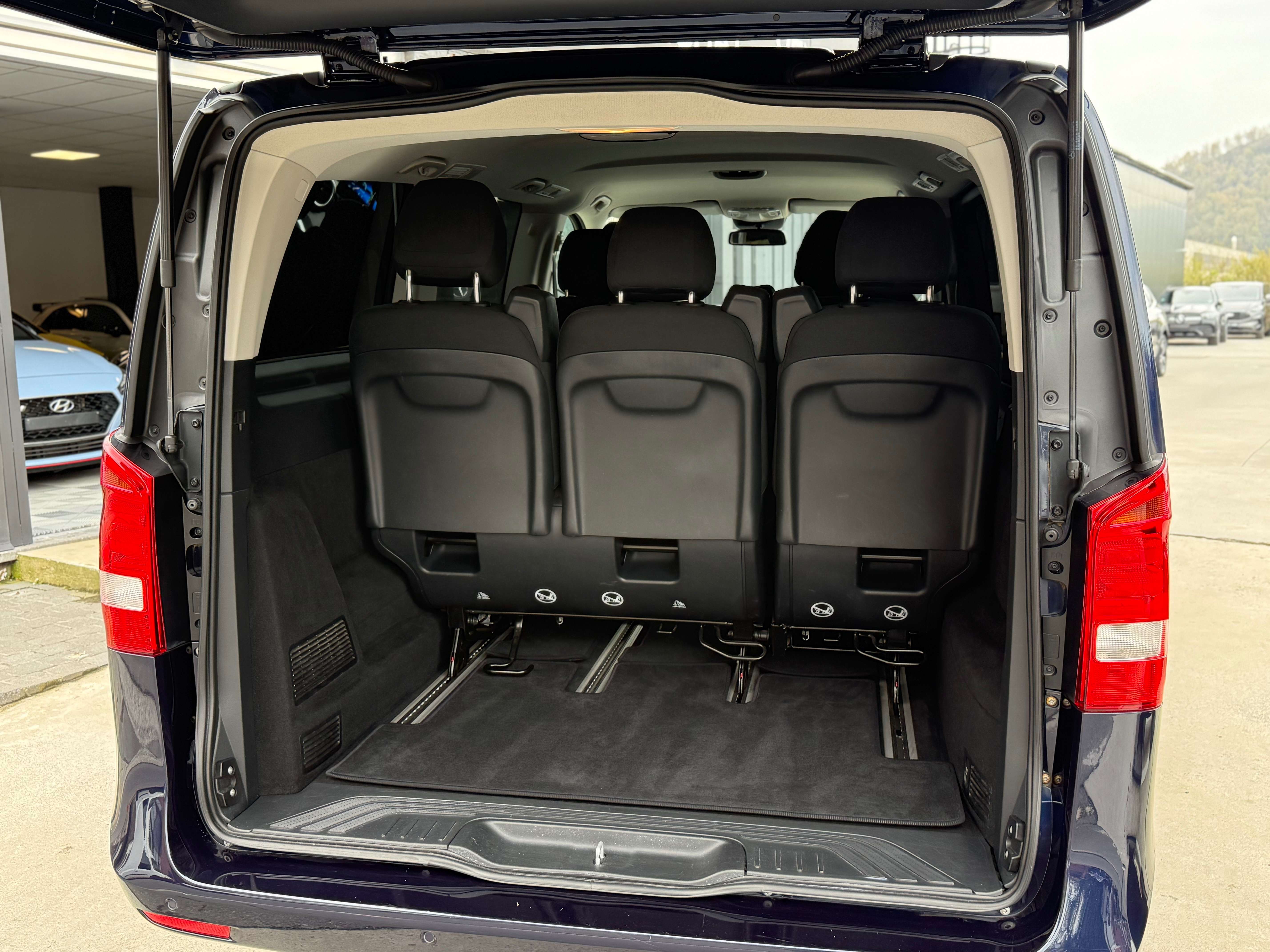 Mercedes-Benz V 220 d 7PLACES 163CV - TVAC*BTWIN - CAMERA - NAVIGATION - CRUISE - GARANTIE 12MOIS