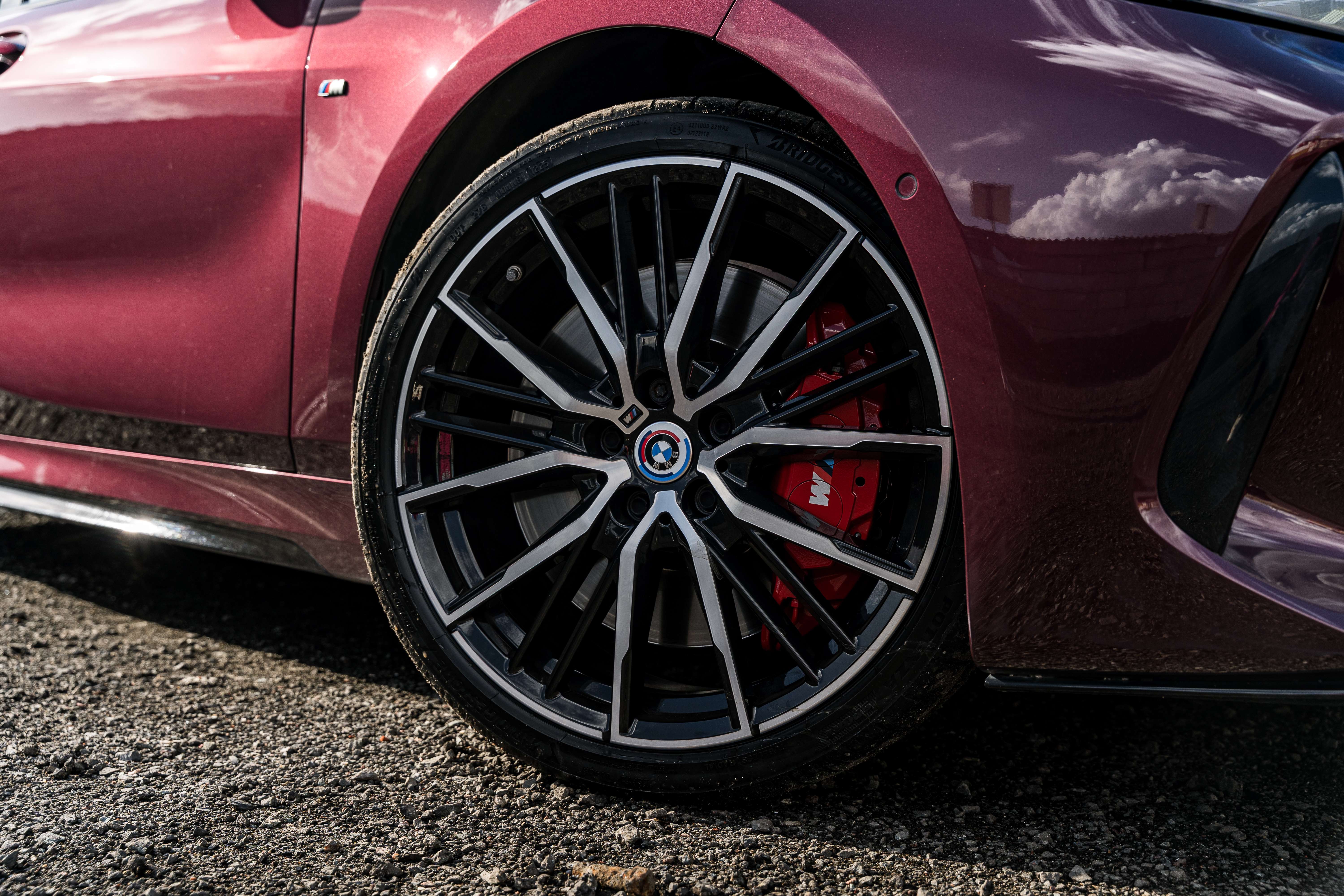 BMW 135 M PERFORMANCE PACKAGE*INDIVIDUAL WILDBERRY*SHADOW LINE*HUD*