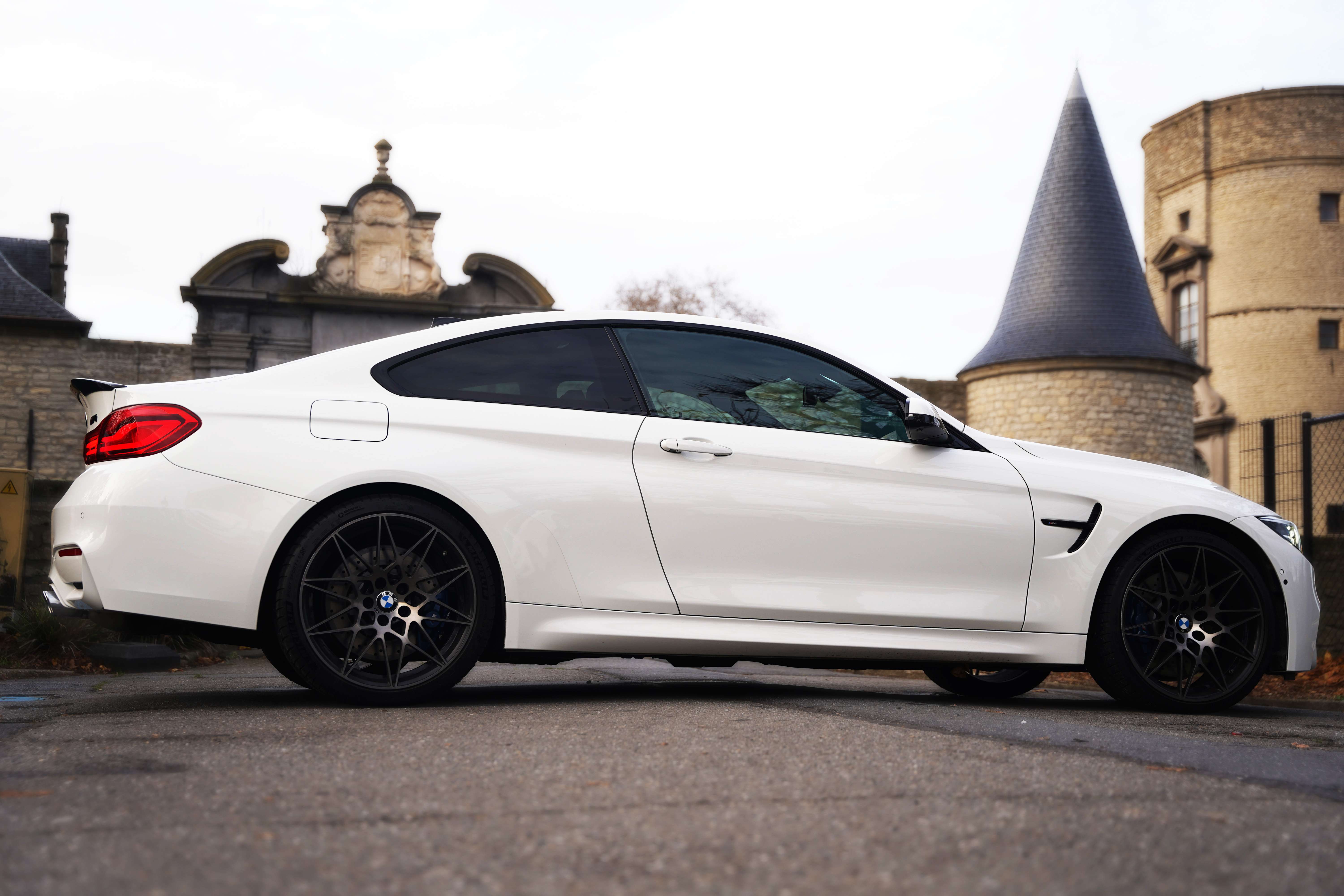 BMW M4 COMPETITION*PACK CARBON*HARMAN KARDON*HUD*SHADOW L