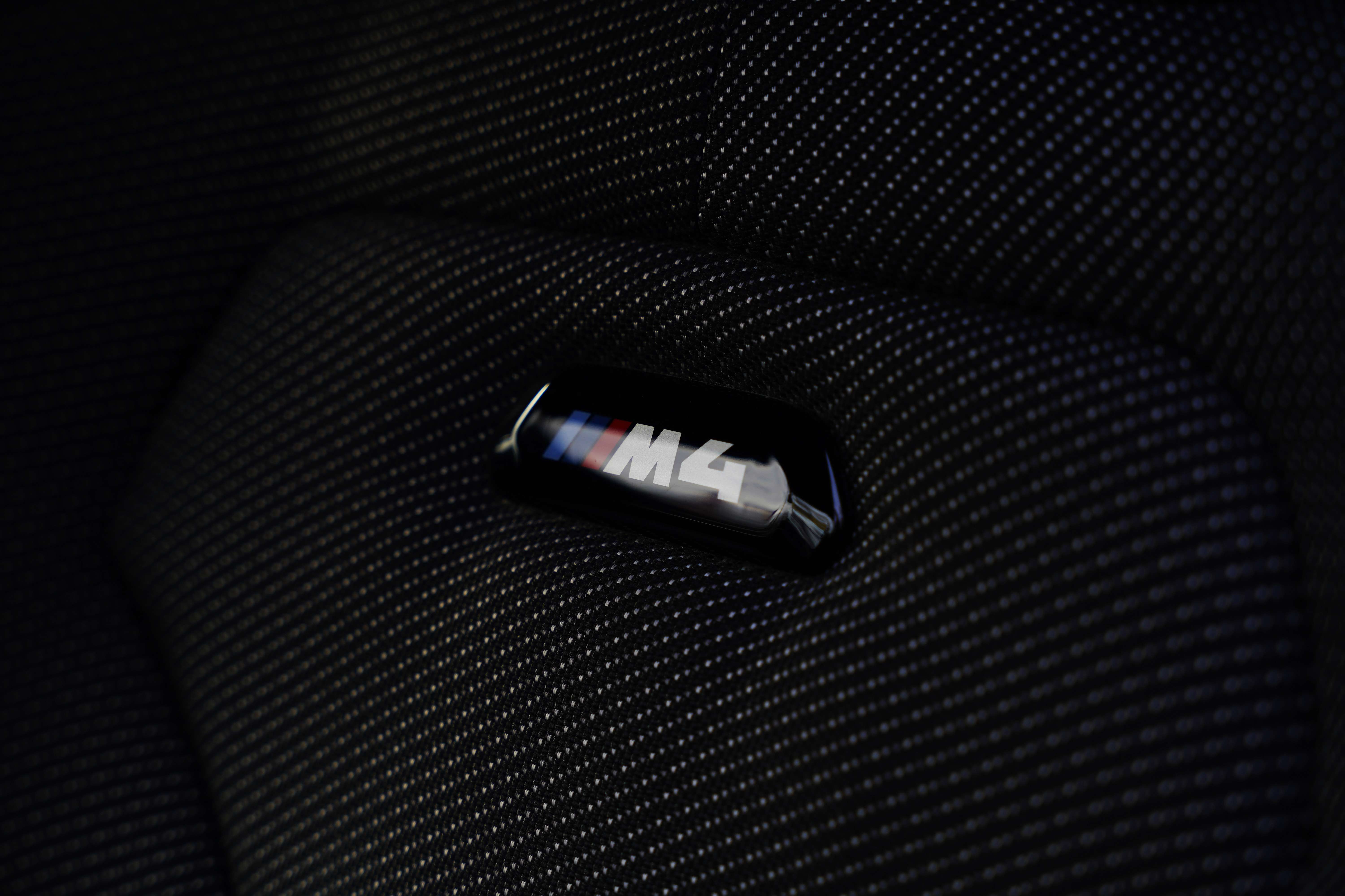 BMW M4 COMPETITION*PACK CARBON*HARMAN KARDON*HUD*SHADOW L