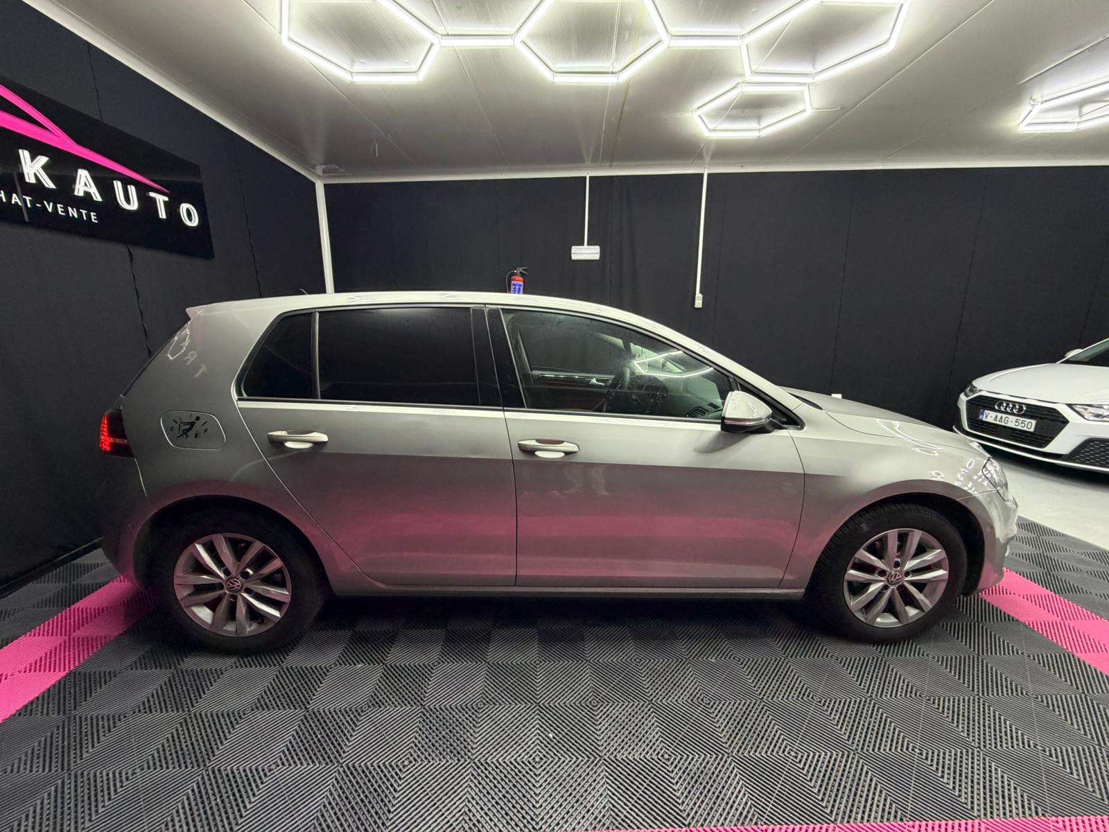 Volkswagen Golf Golf 1.2 TSI Highline DSG / GARANTIE 1 AN / BELGE / CARNET ENTRETIEN