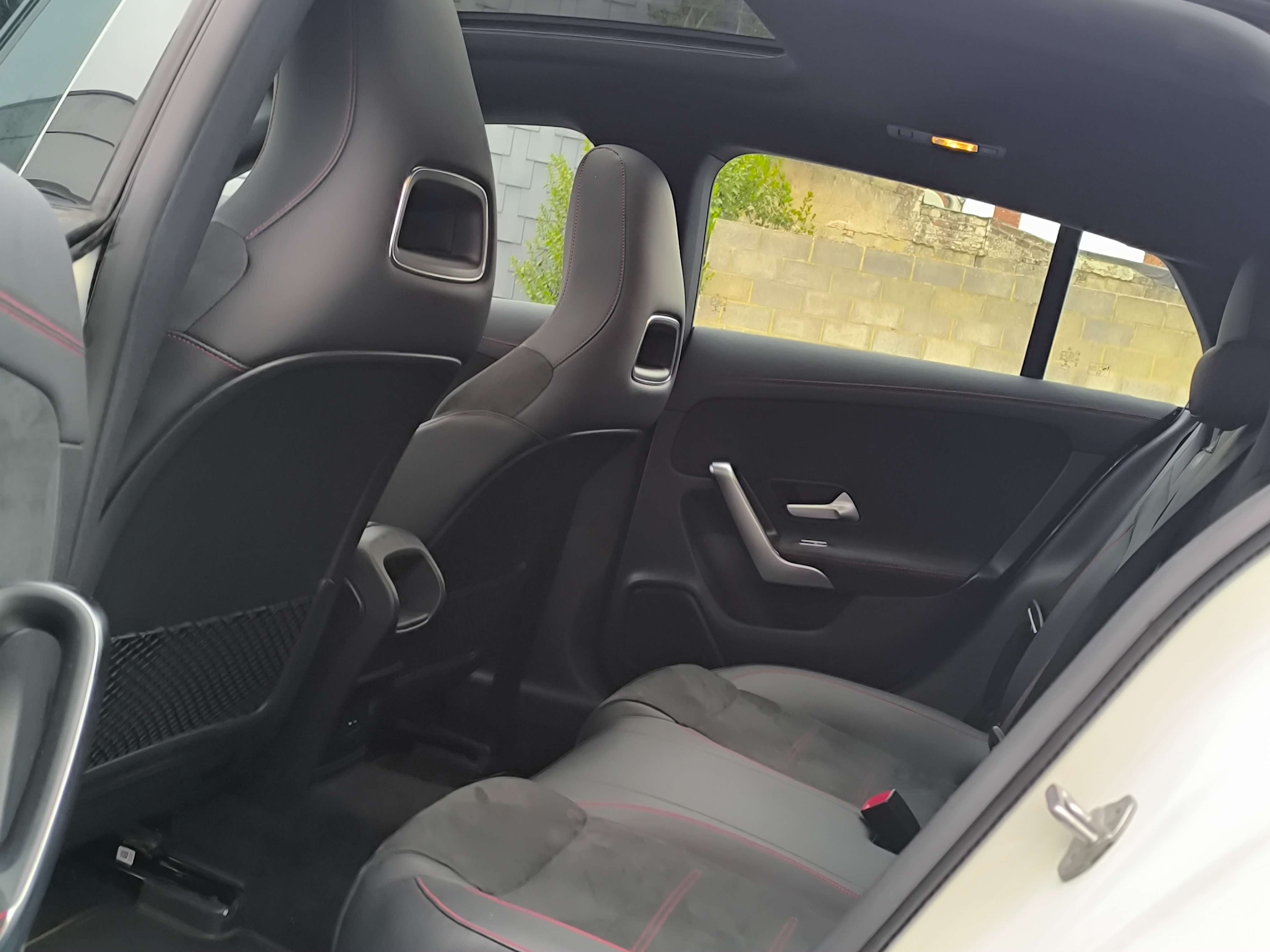 Mercedes-Benz CLA 180 SHOOTING BRAKE PACK AMG TOIT PANORAMIQUE CUIR GPS XENON GREEN ART