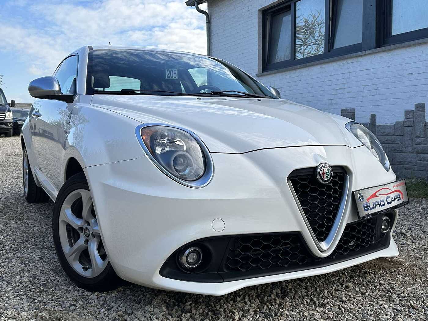 Alfa Romeo MiTo 1.4i Super FAIBLE EN TAXE/CLIM/BLUETOOTH/SENSOR/CRUISE/GARANTIE 12 MOIS