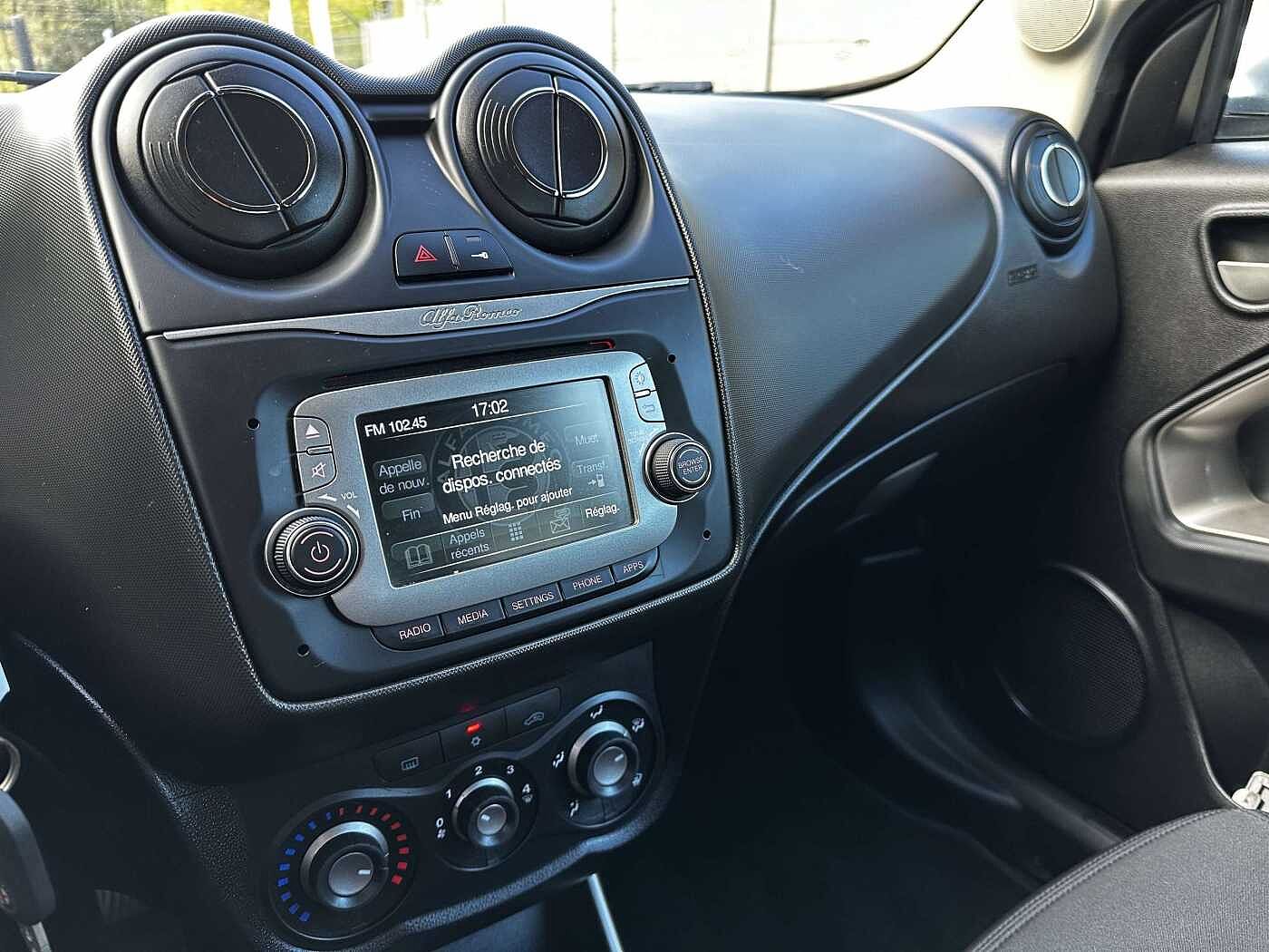 Alfa Romeo MiTo 1.4i Super FAIBLE EN TAXE/CLIM/BLUETOOTH/SENSOR/CRUISE/GARANTIE 12 MOIS