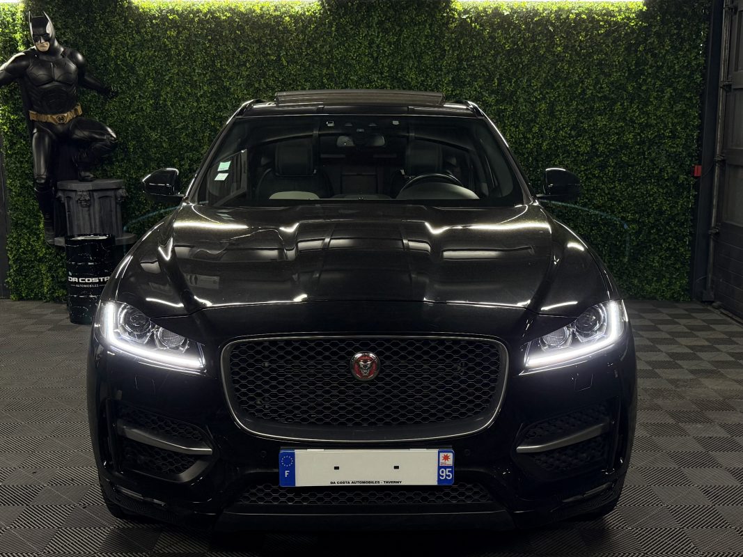 Jaguar F-pace 4x4 2.0 180 Cv BOITE AUTO INTERIEUR CUIR TOIT OUVRANT GRAND GPS - GARANTIE 1 AN