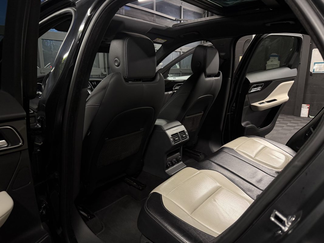 Jaguar F-pace 4x4 2.0 180 Cv BOITE AUTO INTERIEUR CUIR TOIT OUVRANT GRAND GPS - GARANTIE 1 AN