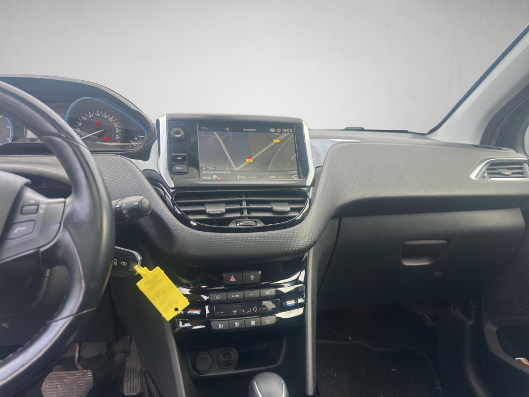 Peugeot 2008 BlueHDi 120ch SS EAT6 Allure