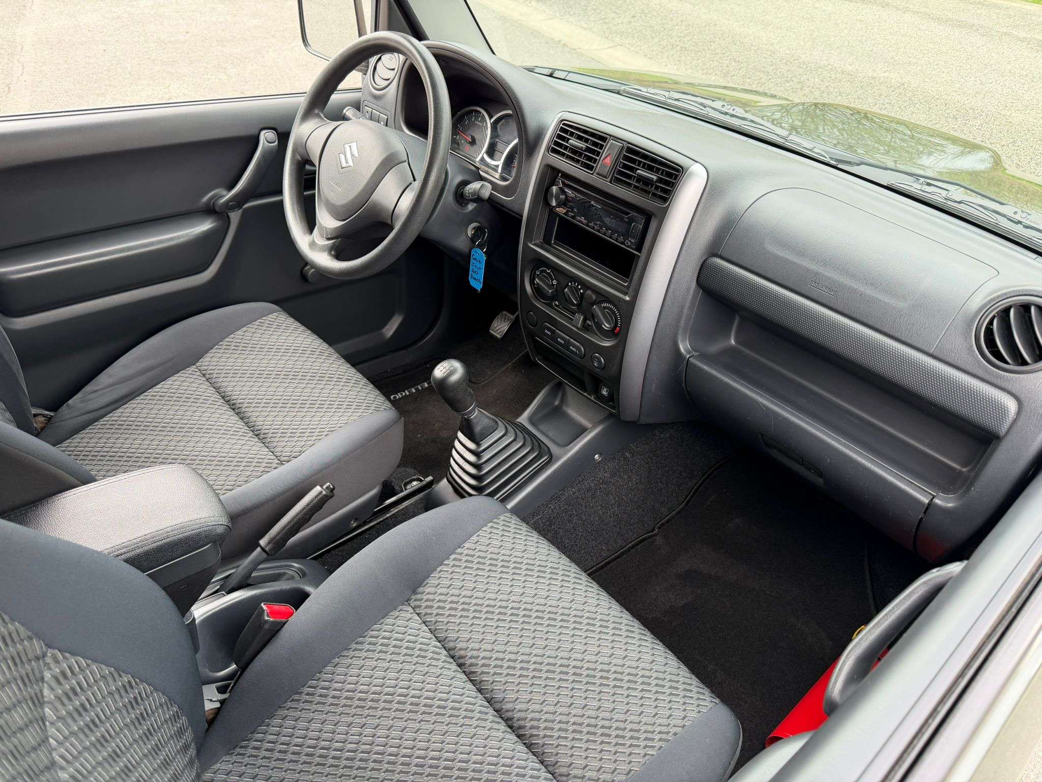 Suzuki Jimny 1.3i • 4X4 • TRES PROPRE • GARANTIE 1AN