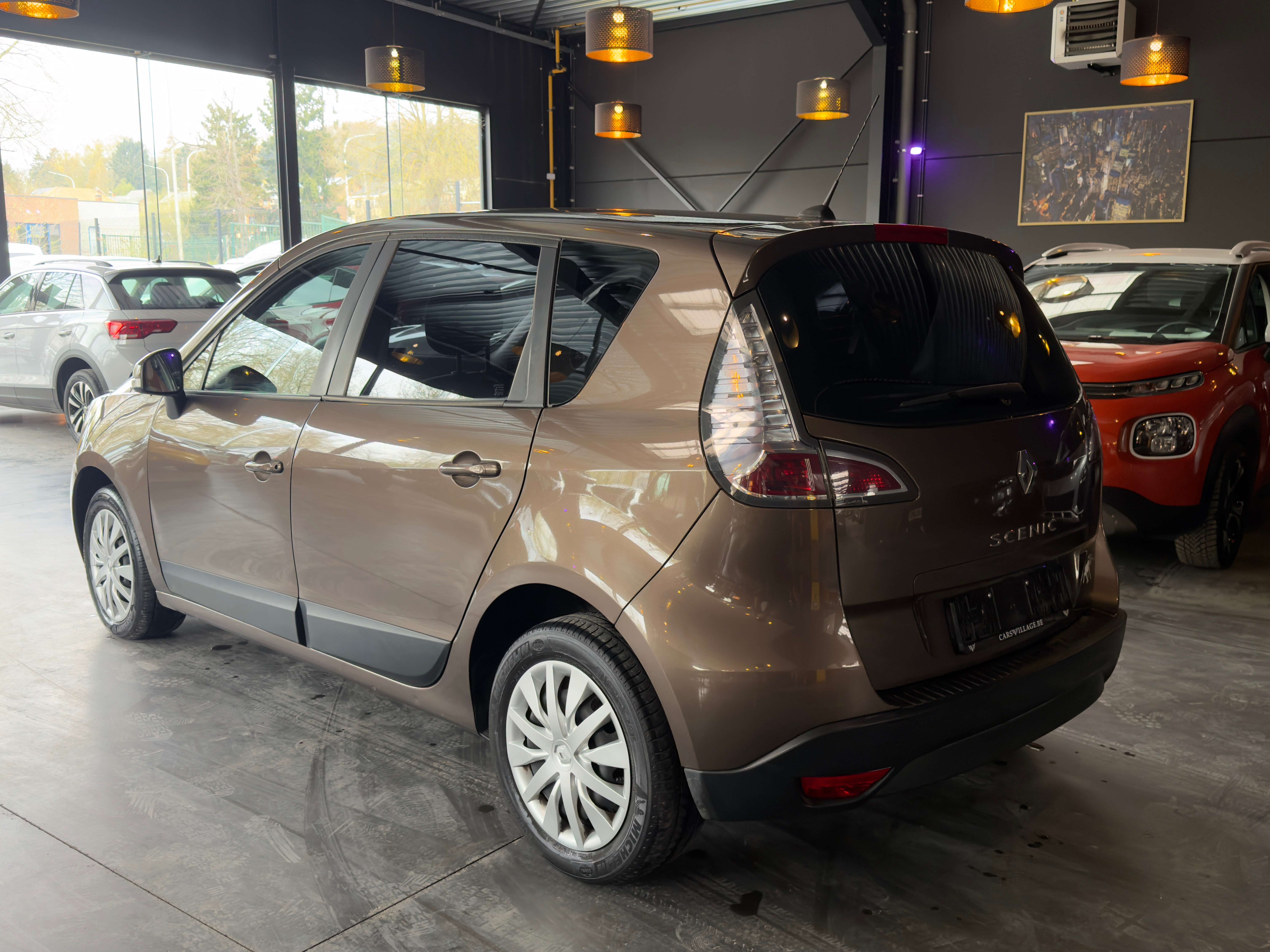 Renault Scenic Scenic 1.6i Latitude/12 mois de garantie