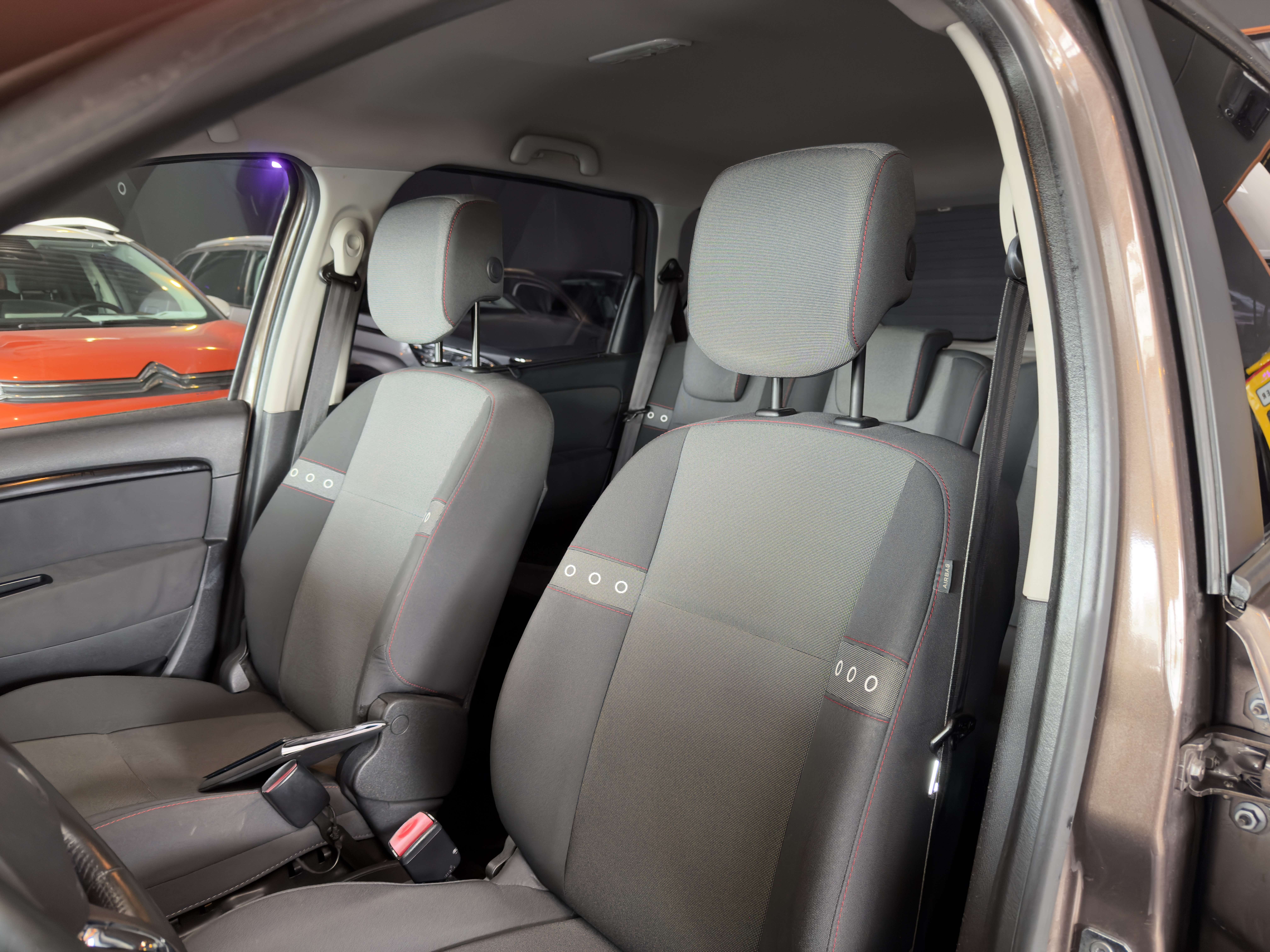 Renault Scenic Scenic 1.6i Latitude/12 mois de garantie
