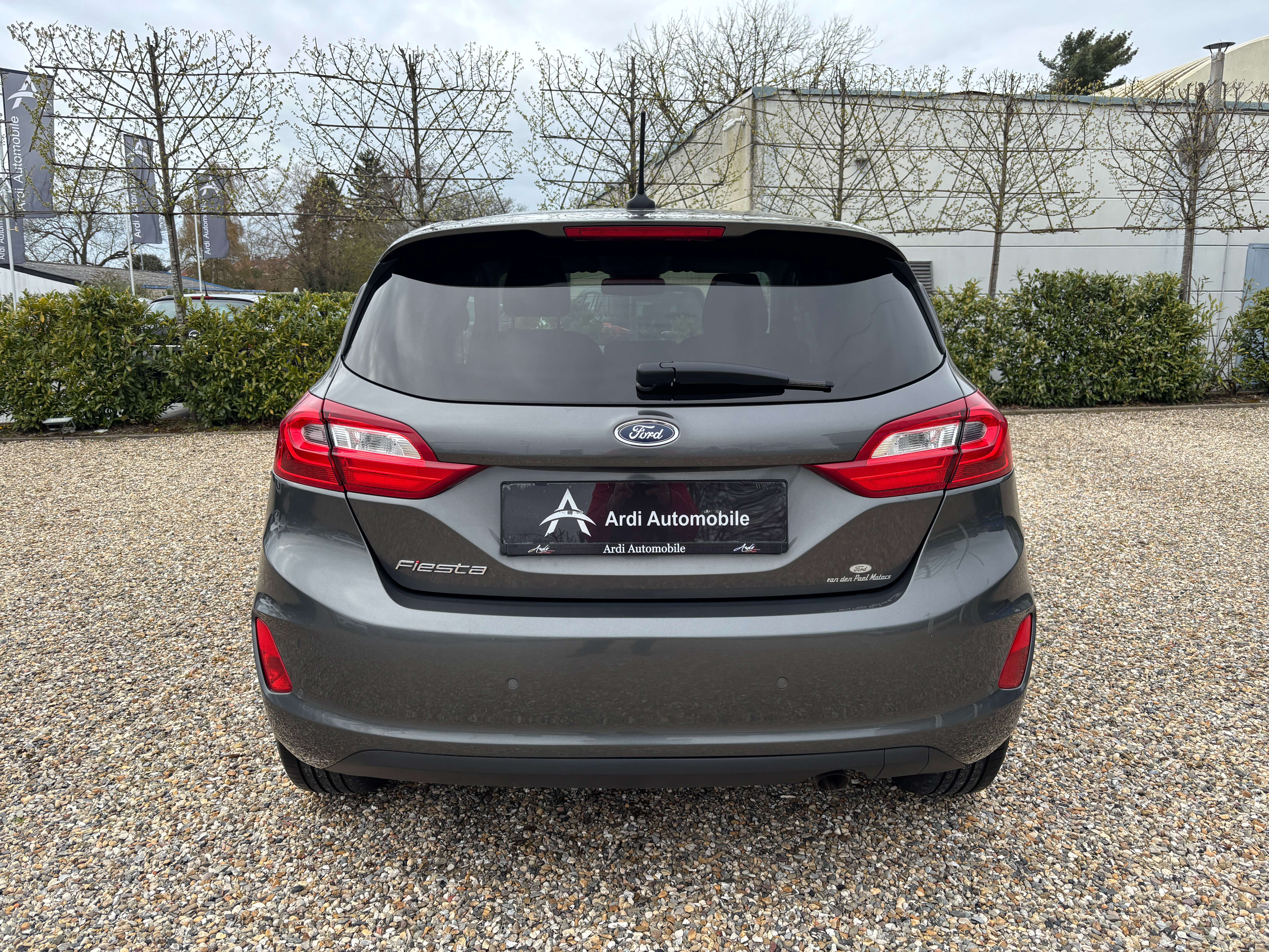 Ford Fiesta 1.0 EcoBoost *CARPLAY*LANE ASSIST*CAPTEUR AR*1ER PROPRIETAIRE*GARANTIE*