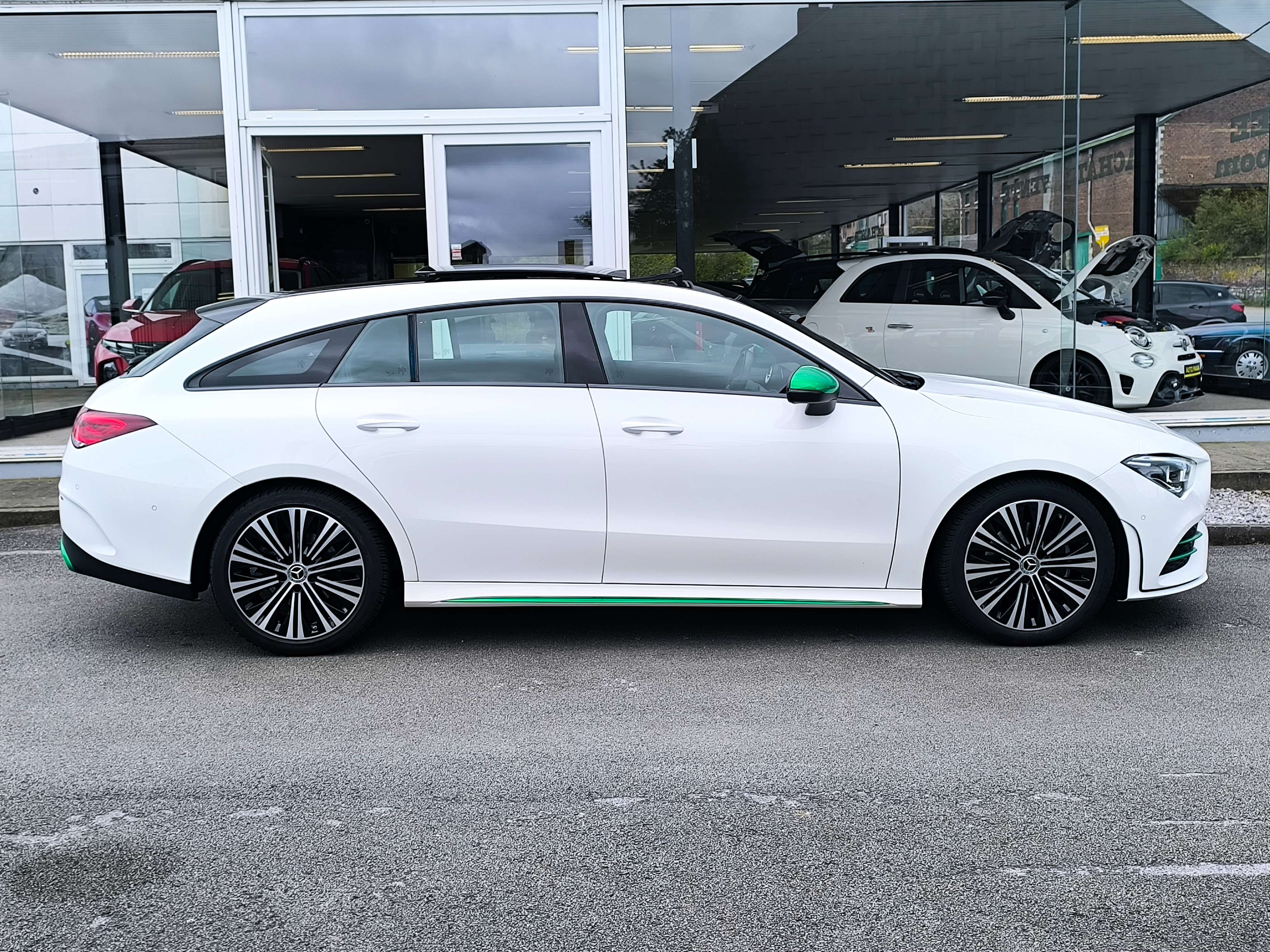 Mercedes-Benz CLA 180 SHOOTING BREAK PACK AMG NIGHT TOIT PANO CUIR  FULL