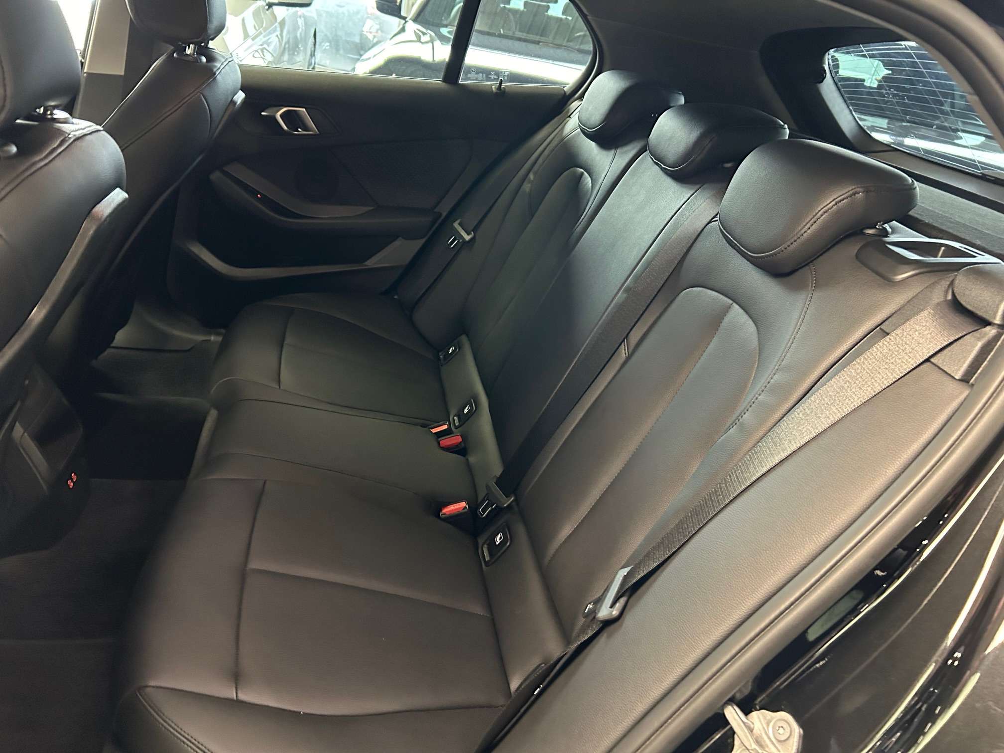 BMW 116 d Alu16"/Led/Leder/Gps/Pdc/Carplay *1j garantie*