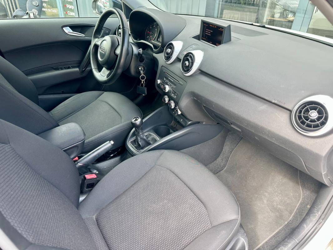 Audi A1 1.6 TDI 90 Ambiente - PACK S line 2013 130 000 km Garantie