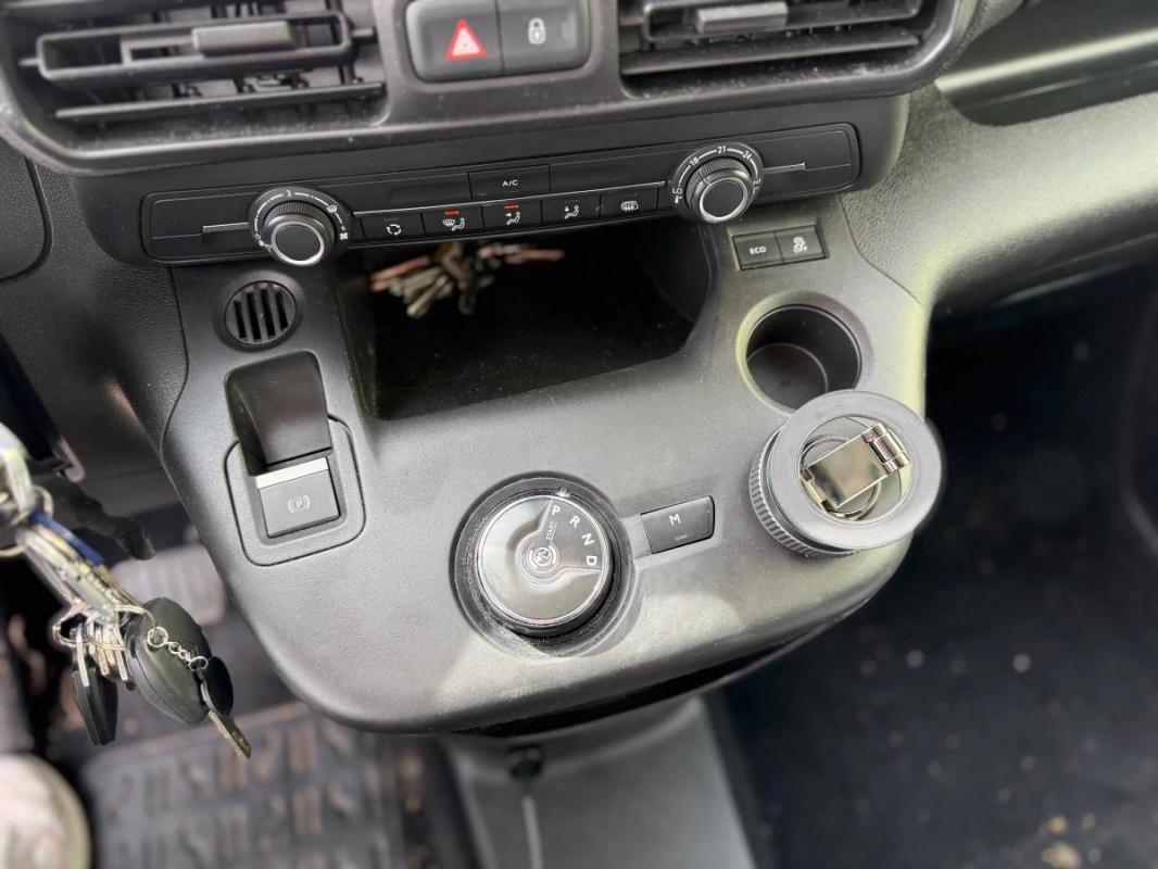 Peugeot Partner Vu 1.5 BlueHDi 16V FAP EAT8 130 cv Boîte auto - CAMÉRA DE RECUL APPLE CARPLAY