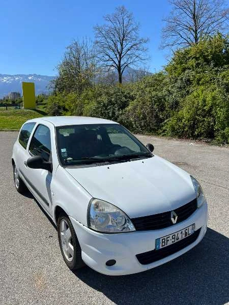 Renault Clio II (2) CAMPUS 1.5 DCI 65 AUTHENTIQUE 3P