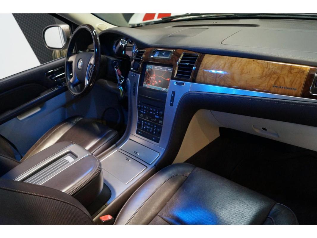 Cadillac Escalade V8 6.2i - BVA Platinum 7 places