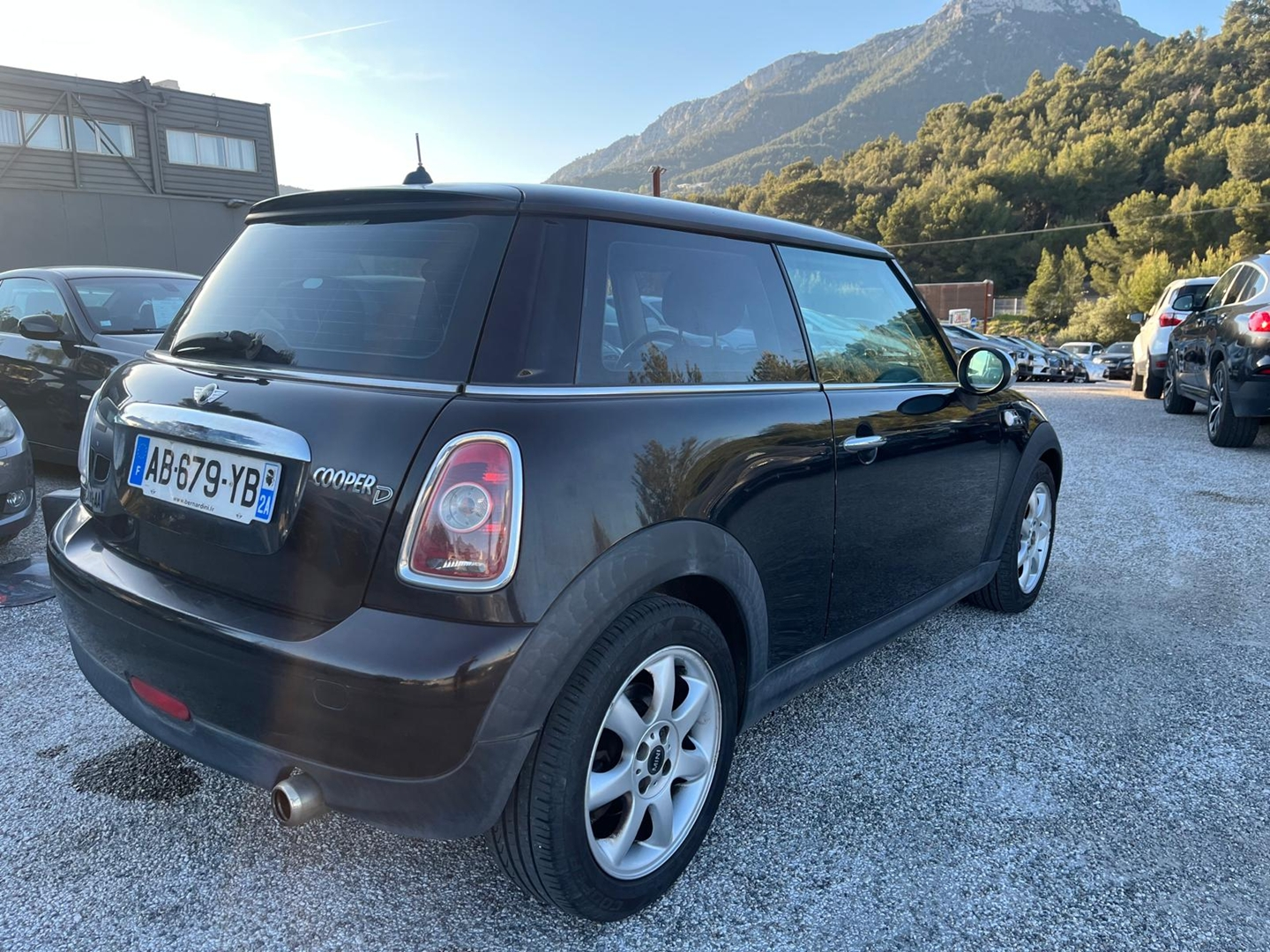Mini MINI COOPER D 110CH