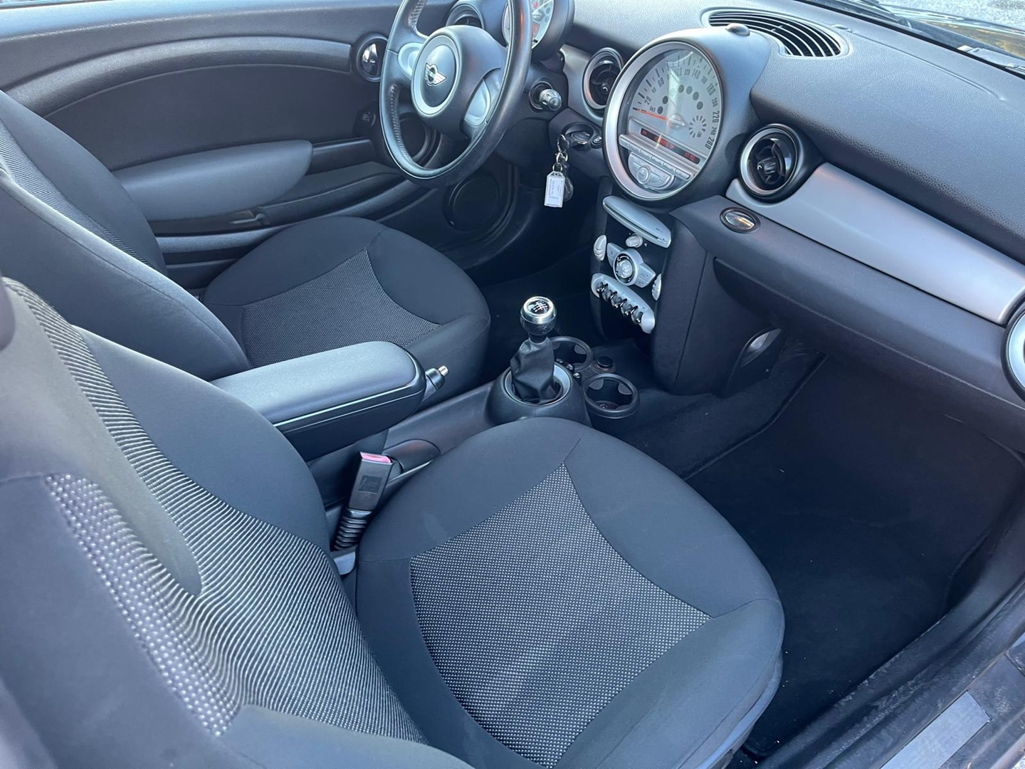 Mini MINI COOPER D 110CH