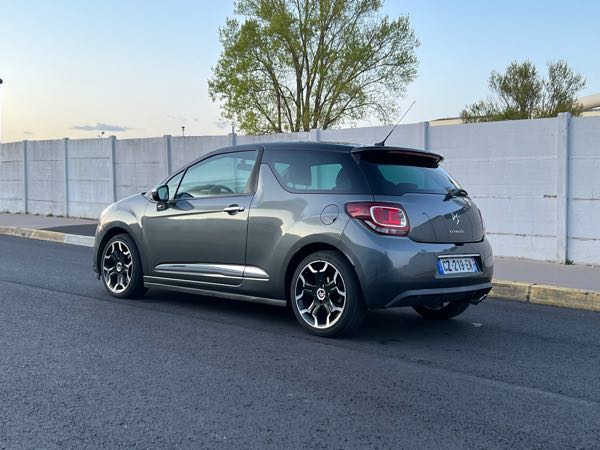 Citroen Ds3 1.6 E-HDI 115 AIRDREAM SPORT CHIC
