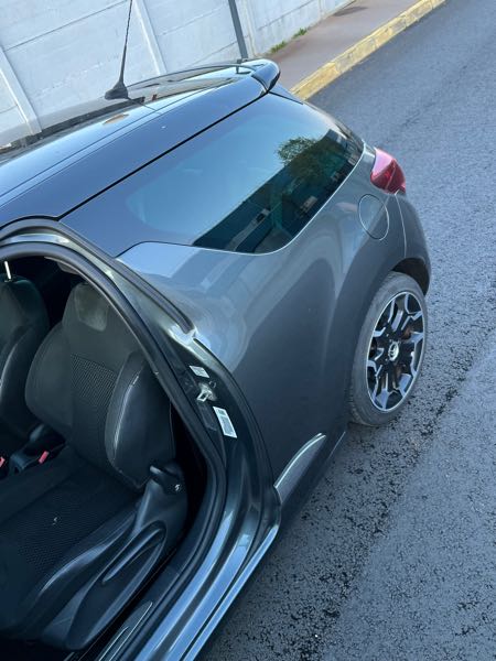 Citroen Ds3 1.6 E-HDI 115 AIRDREAM SPORT CHIC