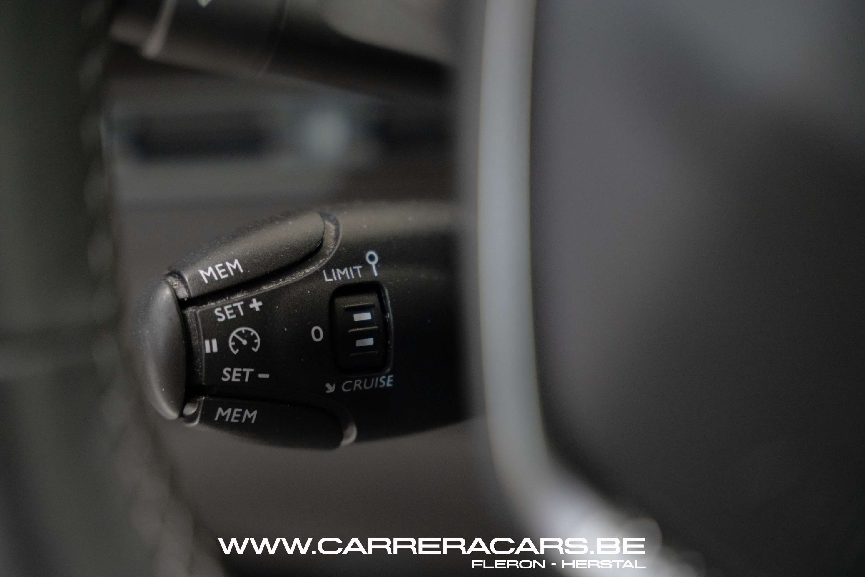 Peugeot 3008 1.2 Allure*|NAVI*LED*CUIR*CRUISE*GARANTIE 12 MOIS|*
