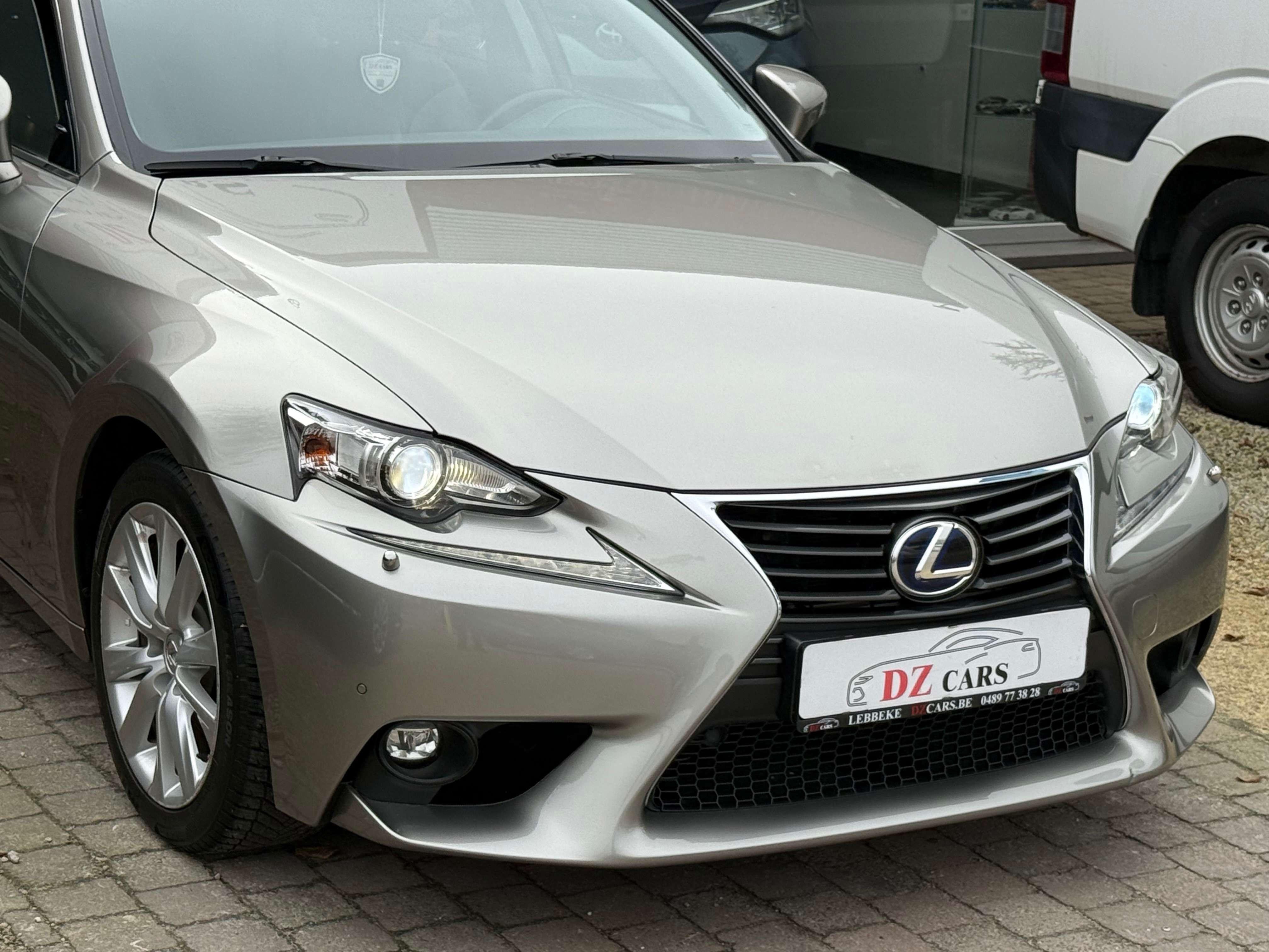 Lexus IS 300 HYBRID 2.5I 181PK |✅NAVI | BLUETOOTH | LED | LEDER
