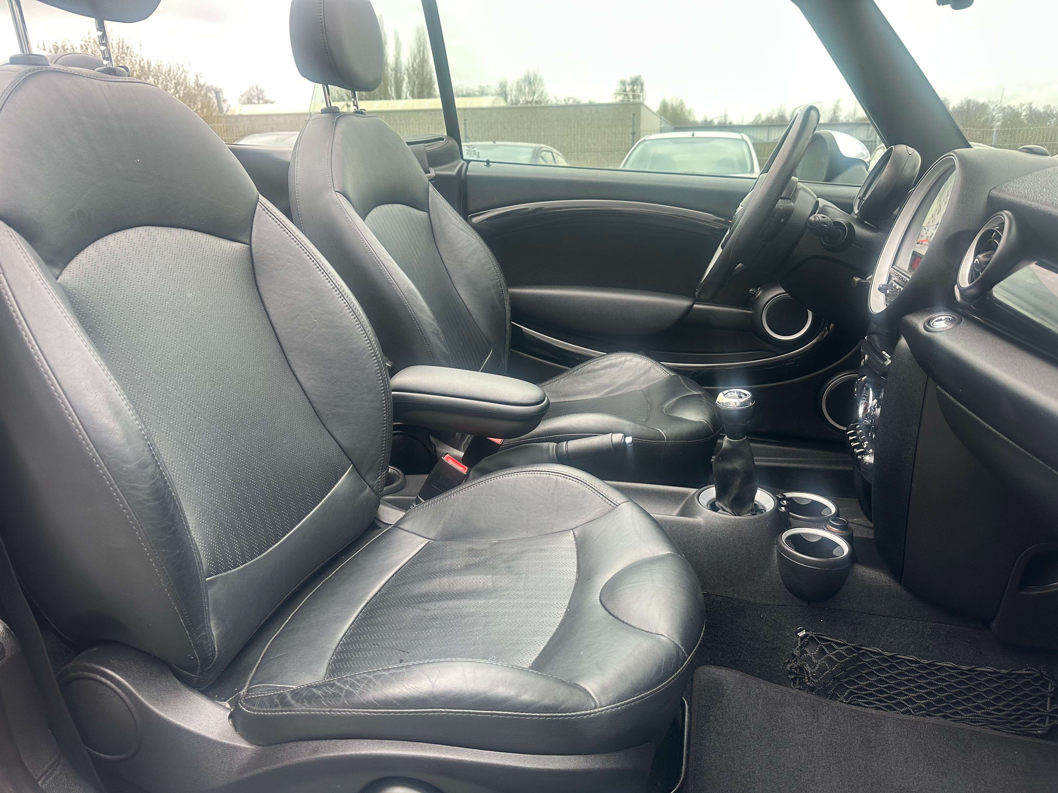 MINI Cooper D Cabrio 1.6 D • ROULE PARFAITEMENT