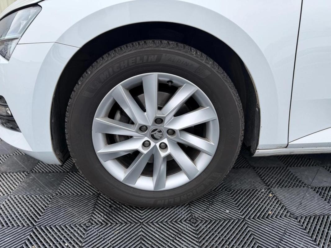 Skoda Superb COMBI 1.5 TSI 150CV ENTRETIEN SKODA - CARPLAY CAMERA DE RECUL RIEN A PREVOIR