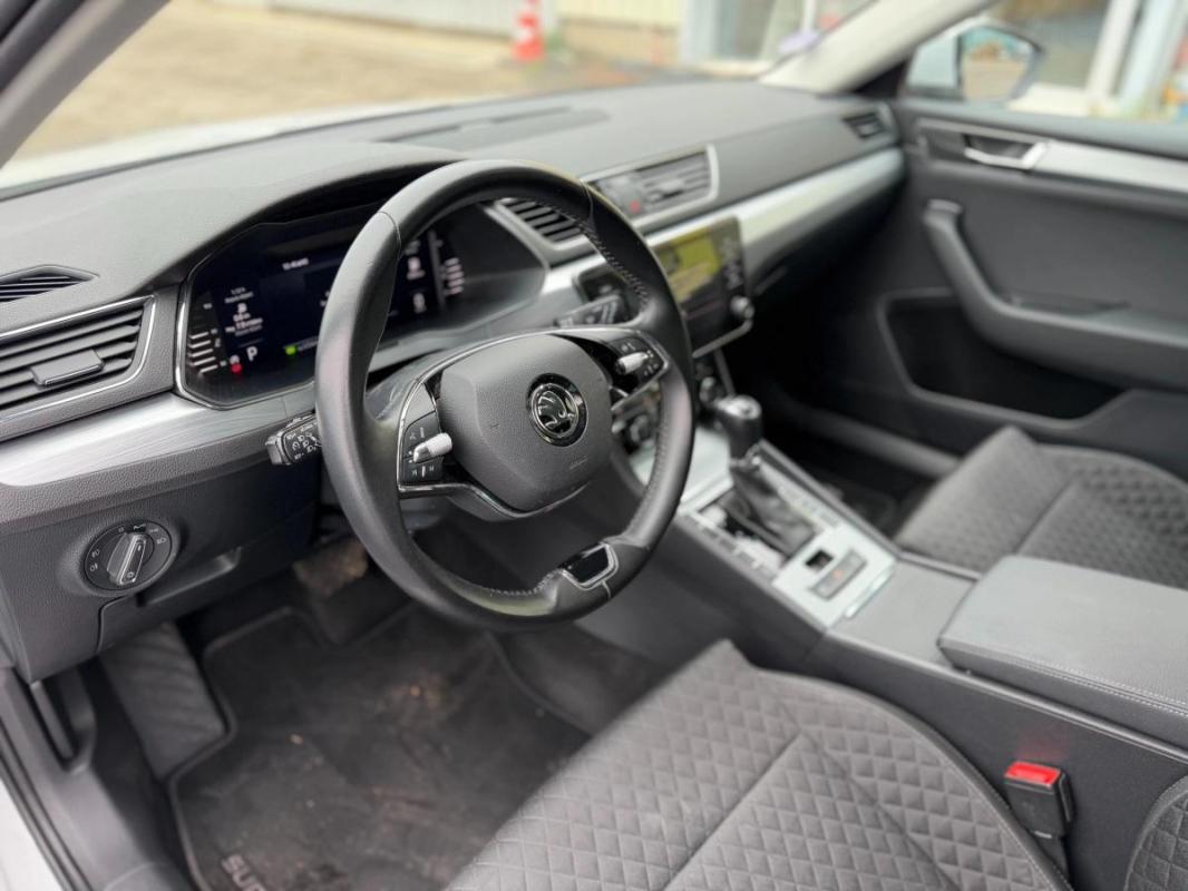 Skoda Superb COMBI 1.5 TSI 150CV ENTRETIEN SKODA - CARPLAY CAMERA DE RECUL RIEN A PREVOIR