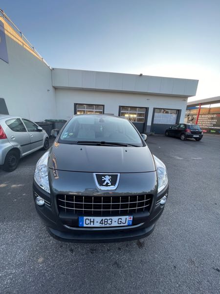 Peugeot 3008 Anne 2012 tres bon état