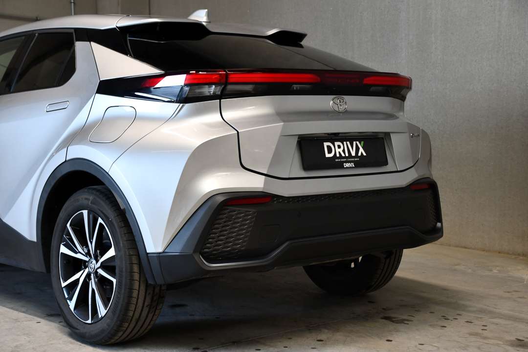 Toyota C-HR Plug-in 19g Co2 - ACC - Stuurwielverw. - Carplay