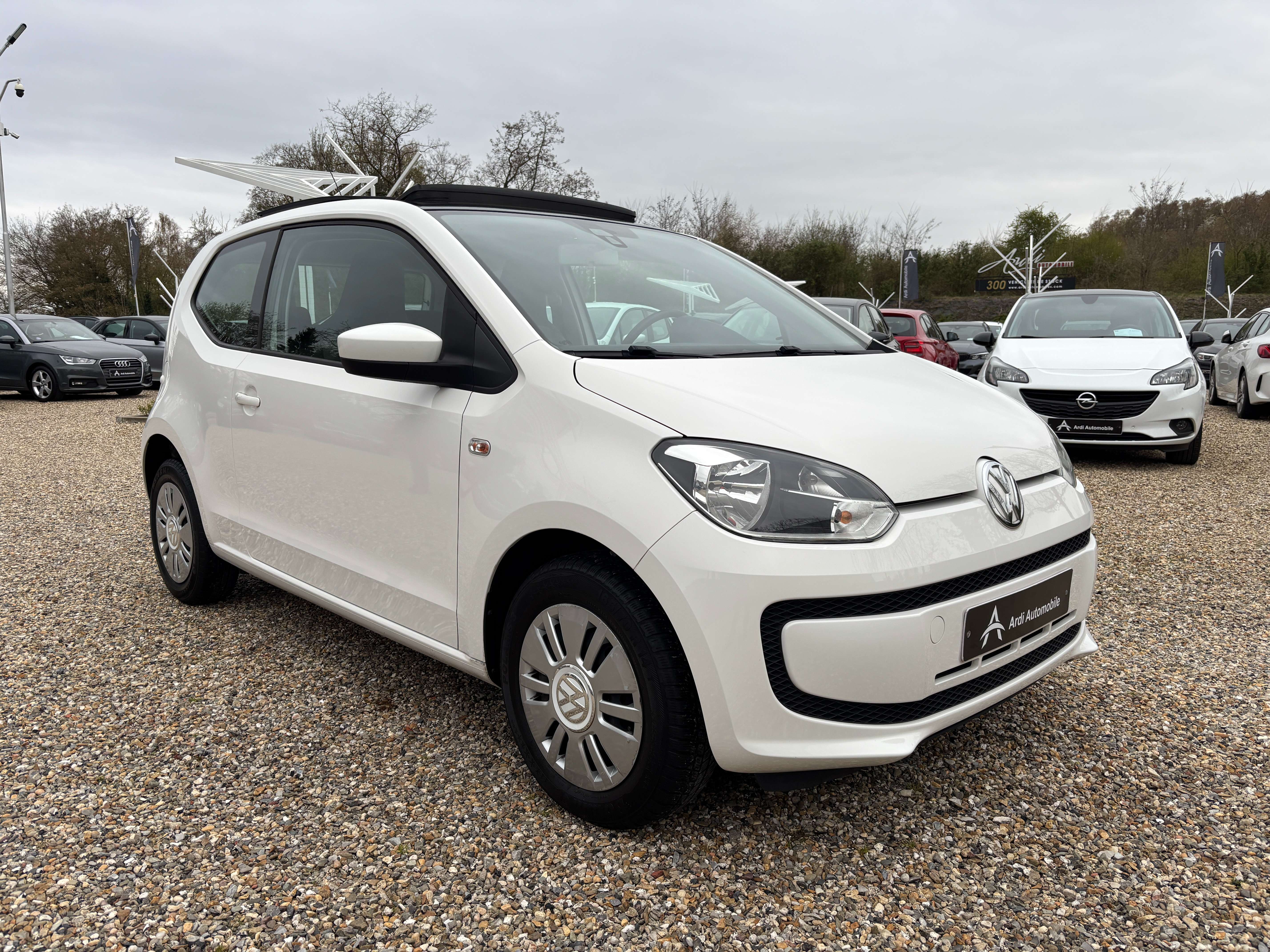 Volkswagen up! 1.0i *TOIT OUVRANT*BLUETOOTH*GARANTIE*