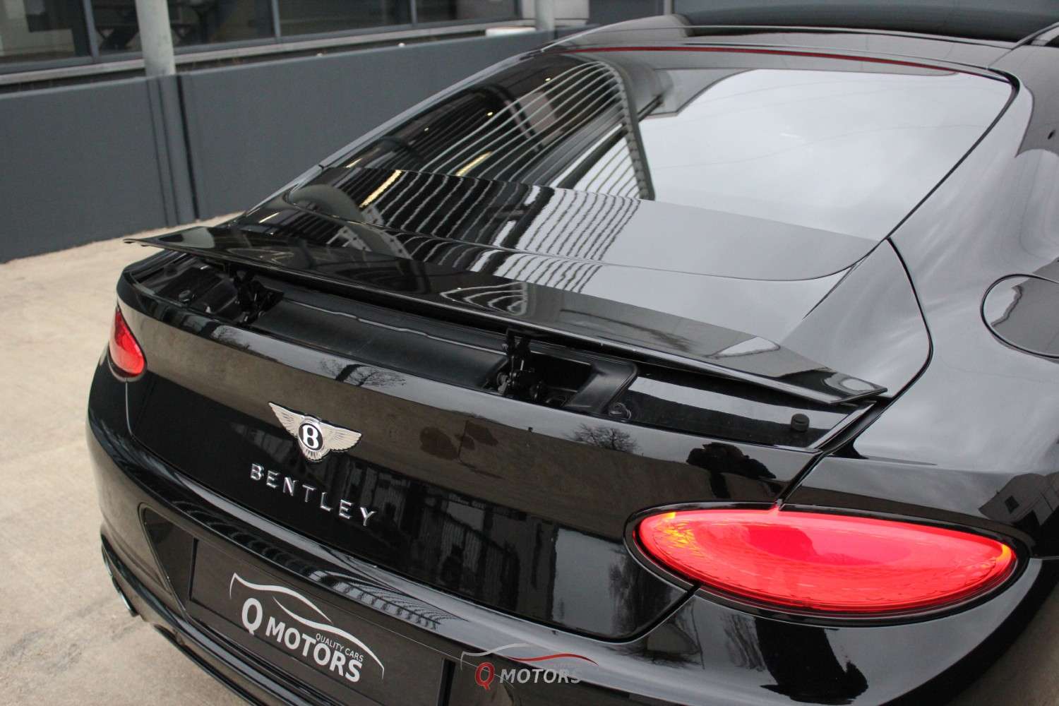 Bentley Continental GT V8 AZURE/PANO/LED/360/ACC/HUD/KEYLESS/MASSAGE