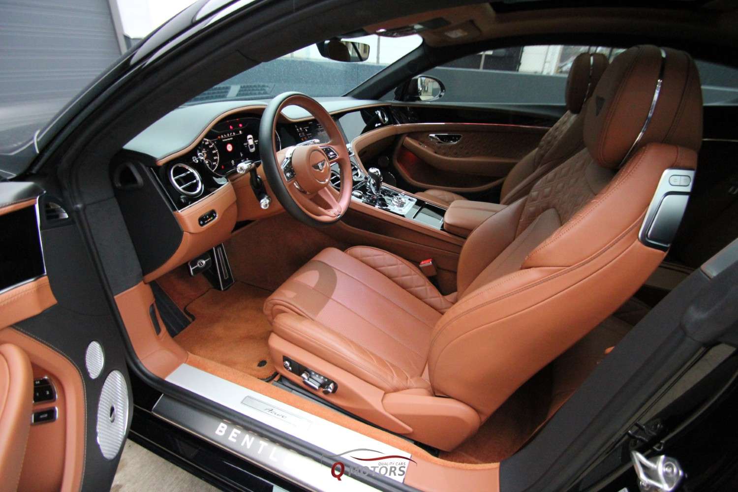 Bentley Continental GT V8 AZURE/PANO/LED/360/ACC/HUD/KEYLESS/MASSAGE