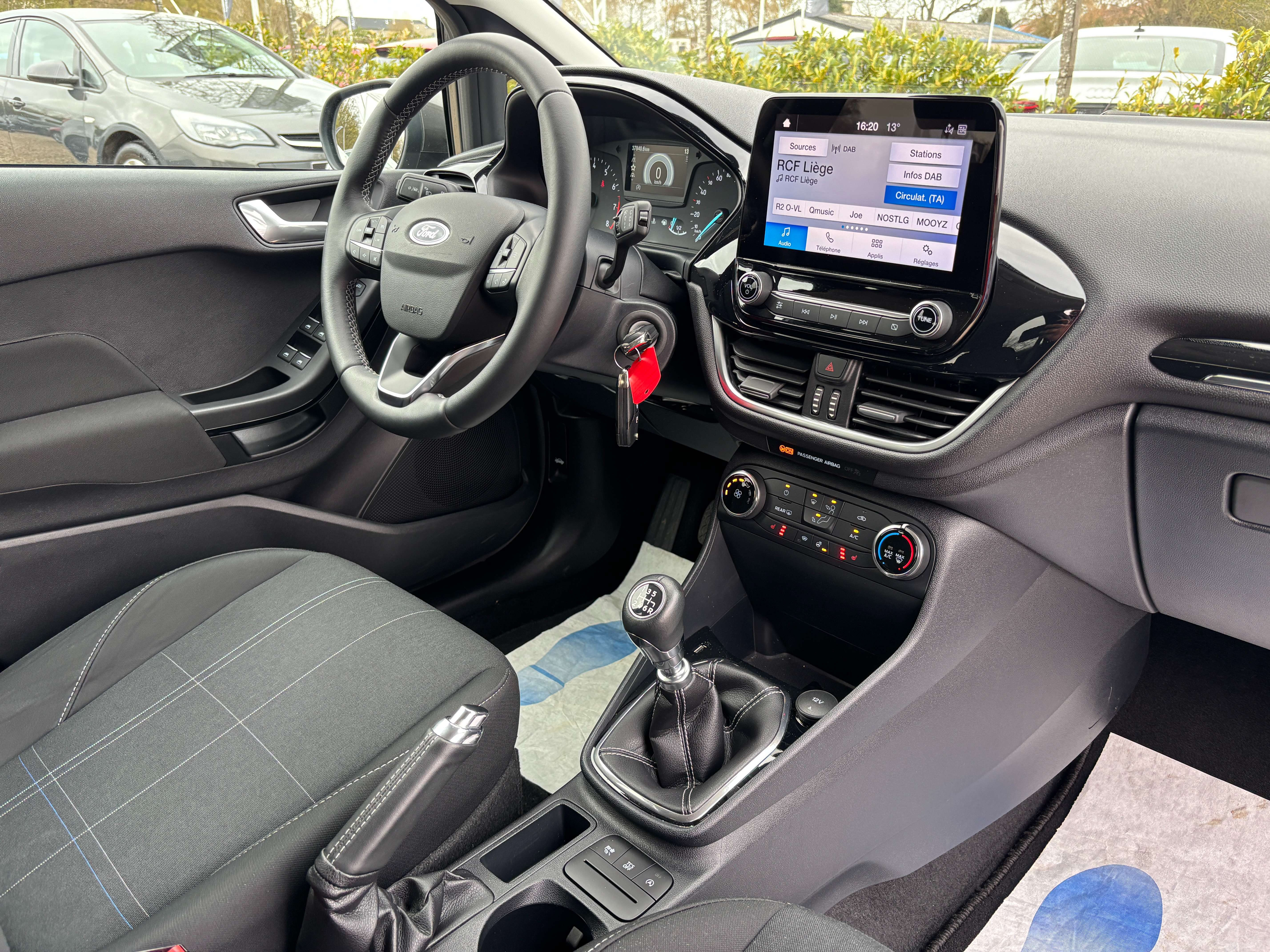 Ford Fiesta 1.0 EcoBoost *CARPLAY*VOLANT+SIEGES CHAUFFANTS*1ER PROPRIETAIRE*GARANTIE*