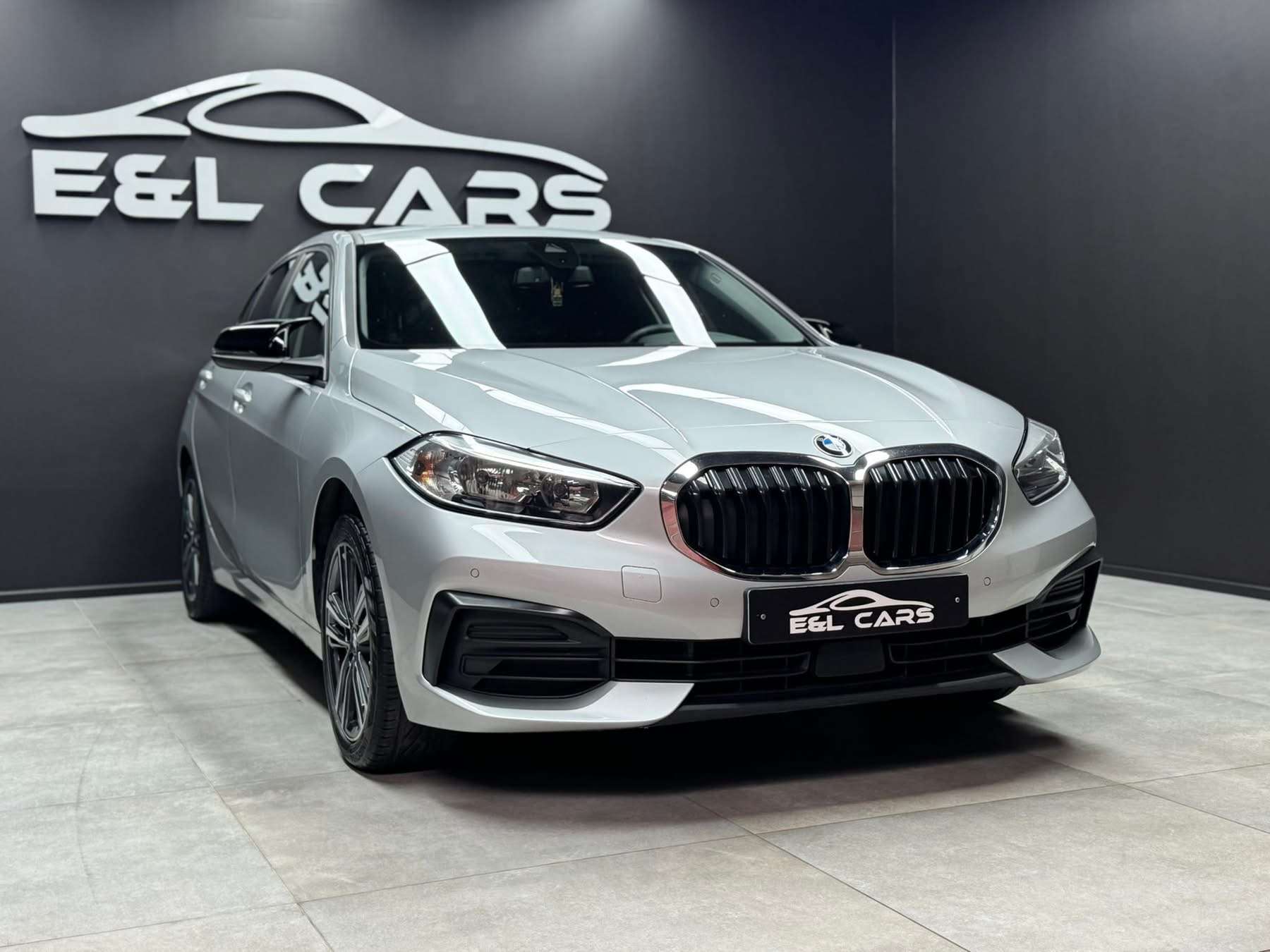 BMW 118 118 d **12 mois de garantie**